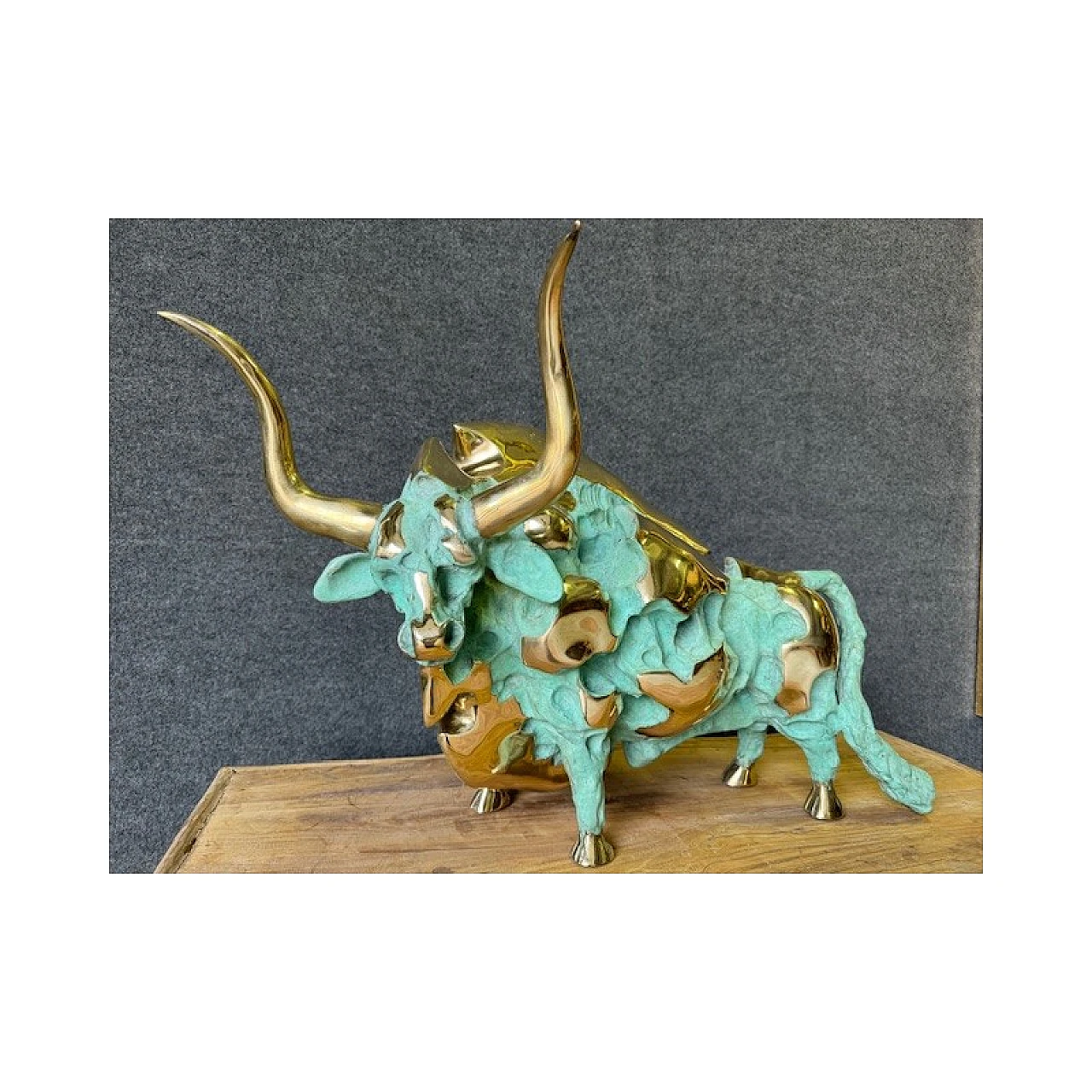 Oxidized and polished bronze bull sculpture 1