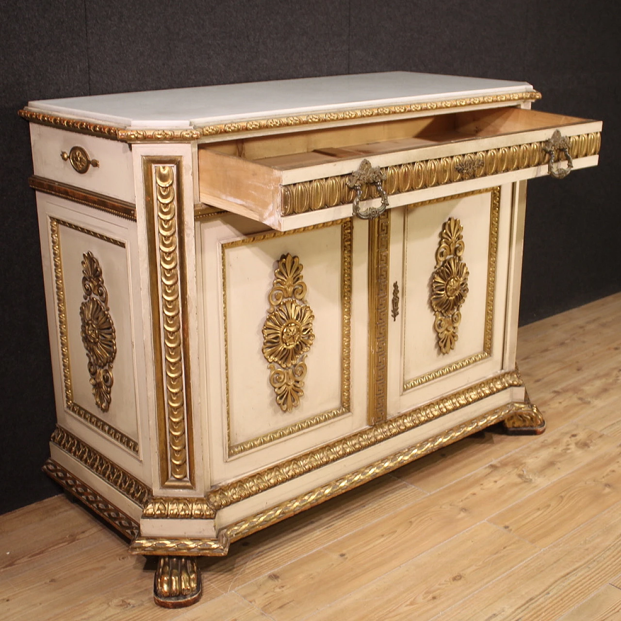 Umbertina lacquered and gilded wood chest of drawers, 19th century 10