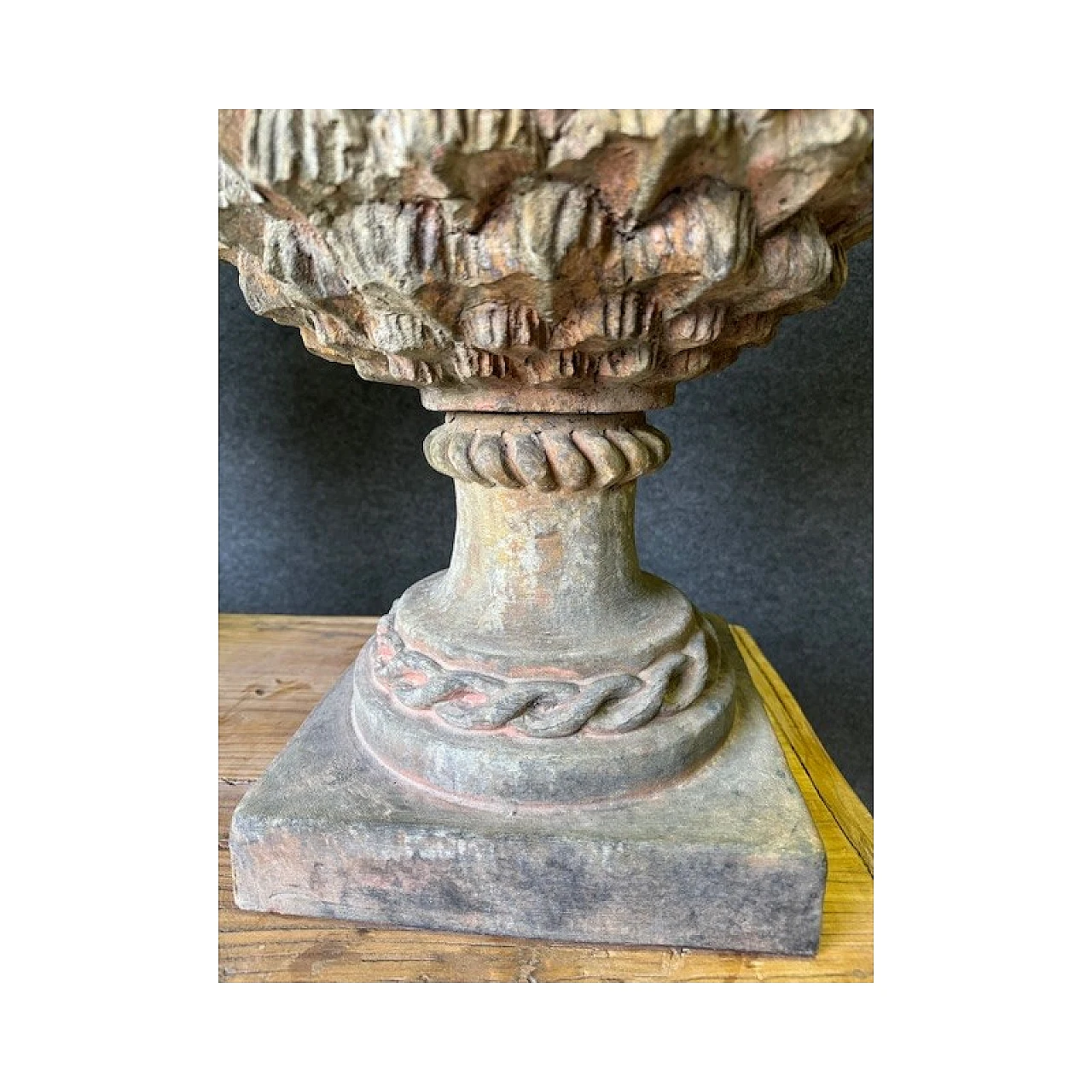 Coppia di pigne stile Rinascimentale in terracotta 12