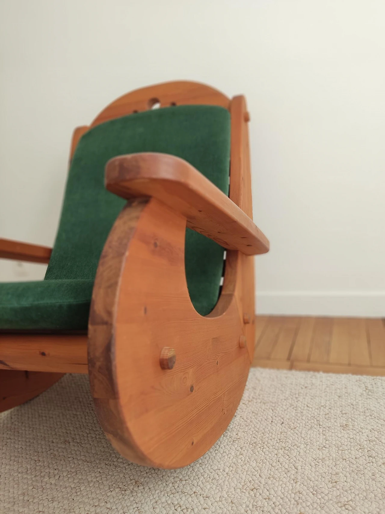 Scandinavian pine and green fabric rocking chair, 1970s 7