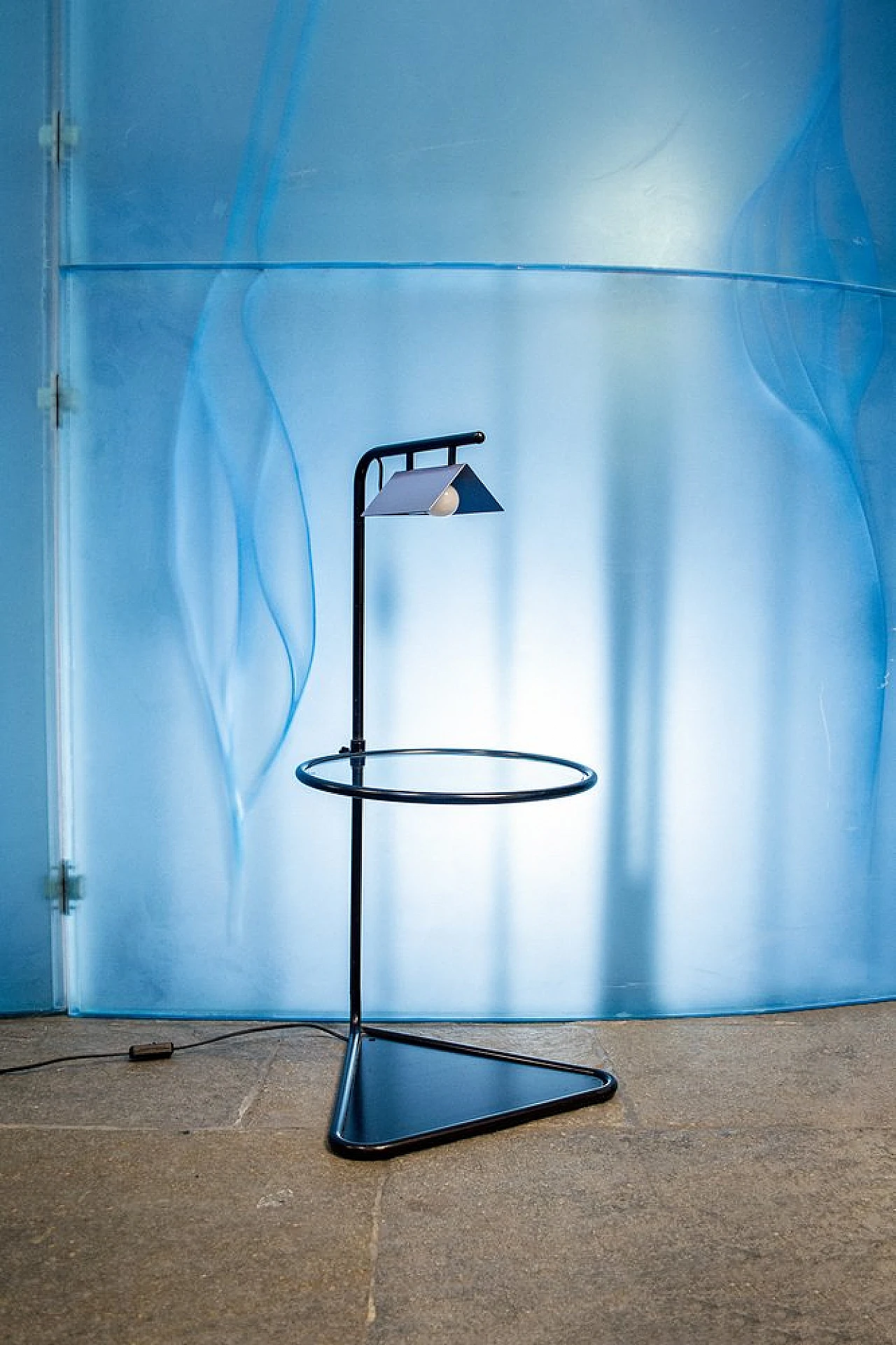 Coppia di comodini regolabili con lampade in metallo e vetro, anni '80 10