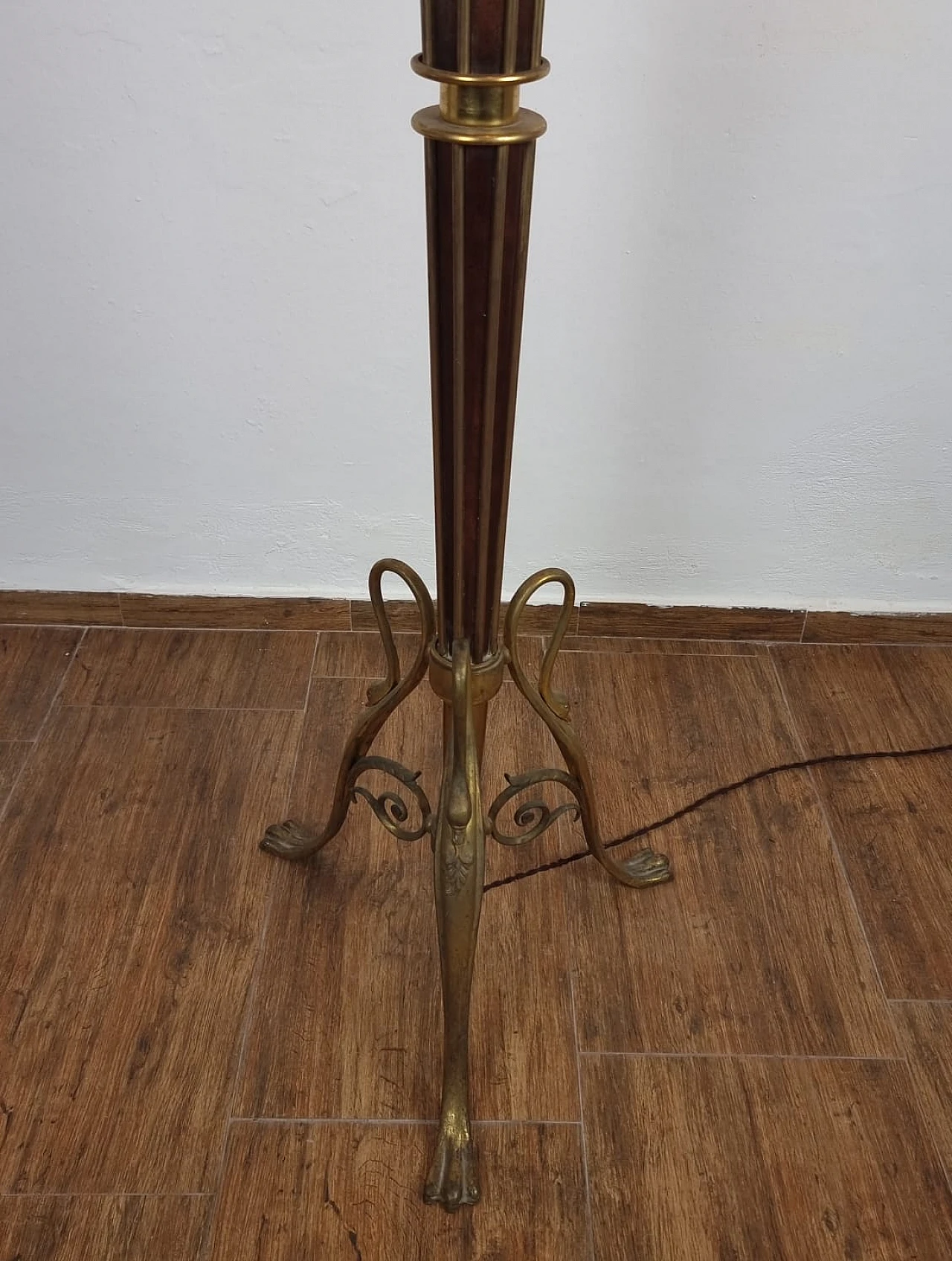 Floor lamp in brass, glass & fabric, 1940s 7