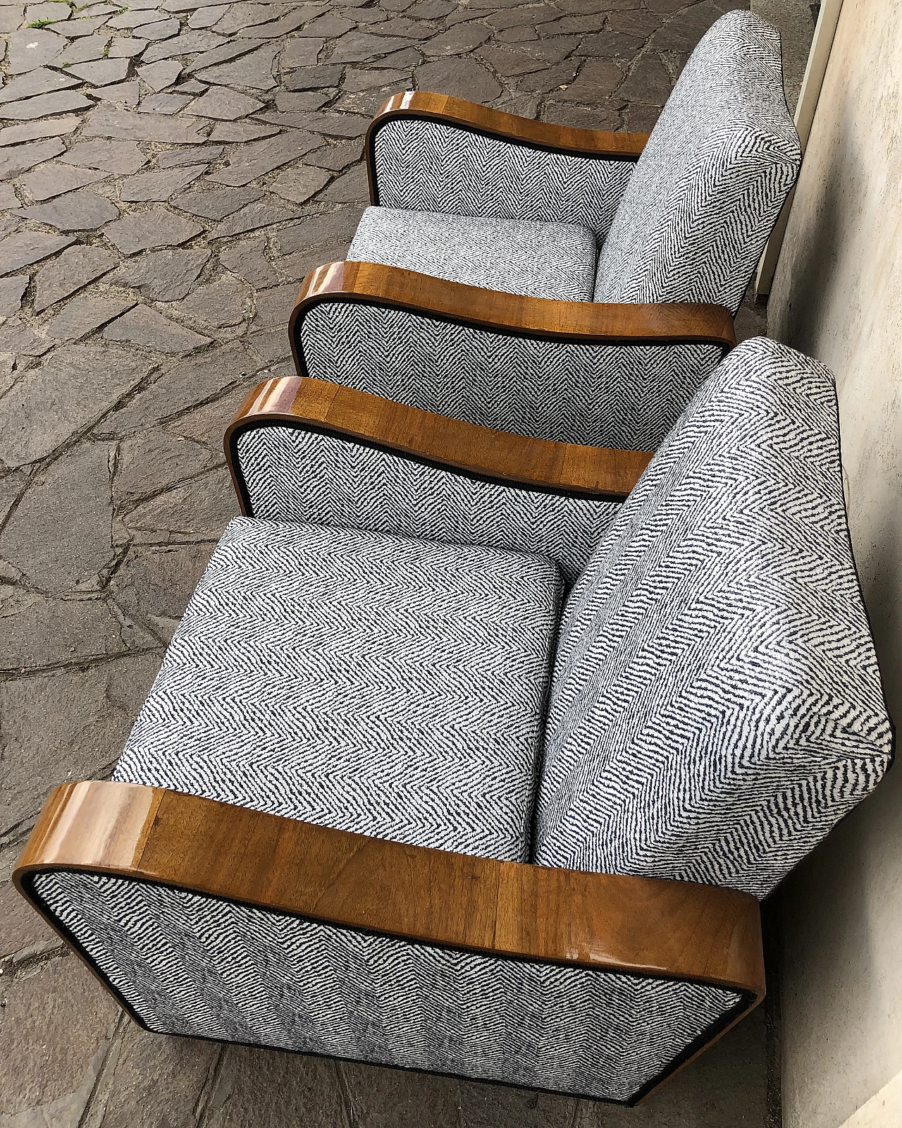 Pair of blond walnut armchairs with ebonized feet, 1940s 6