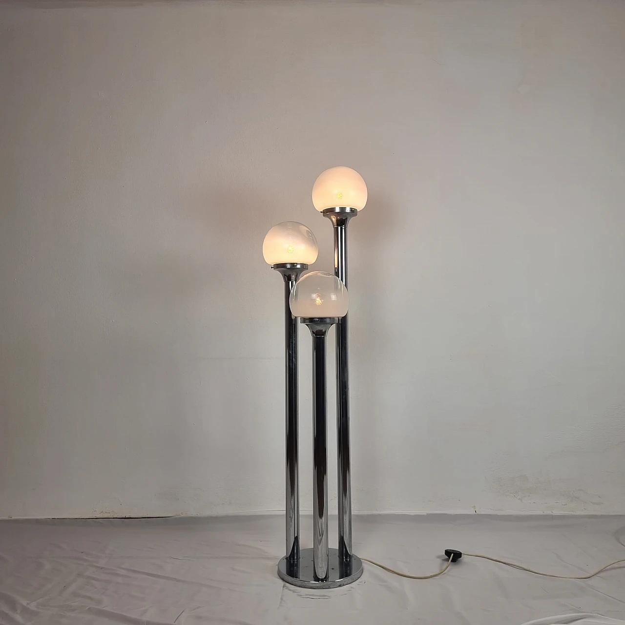 Metal and glass floor lamp attributed to Mazzega, 1970s 6