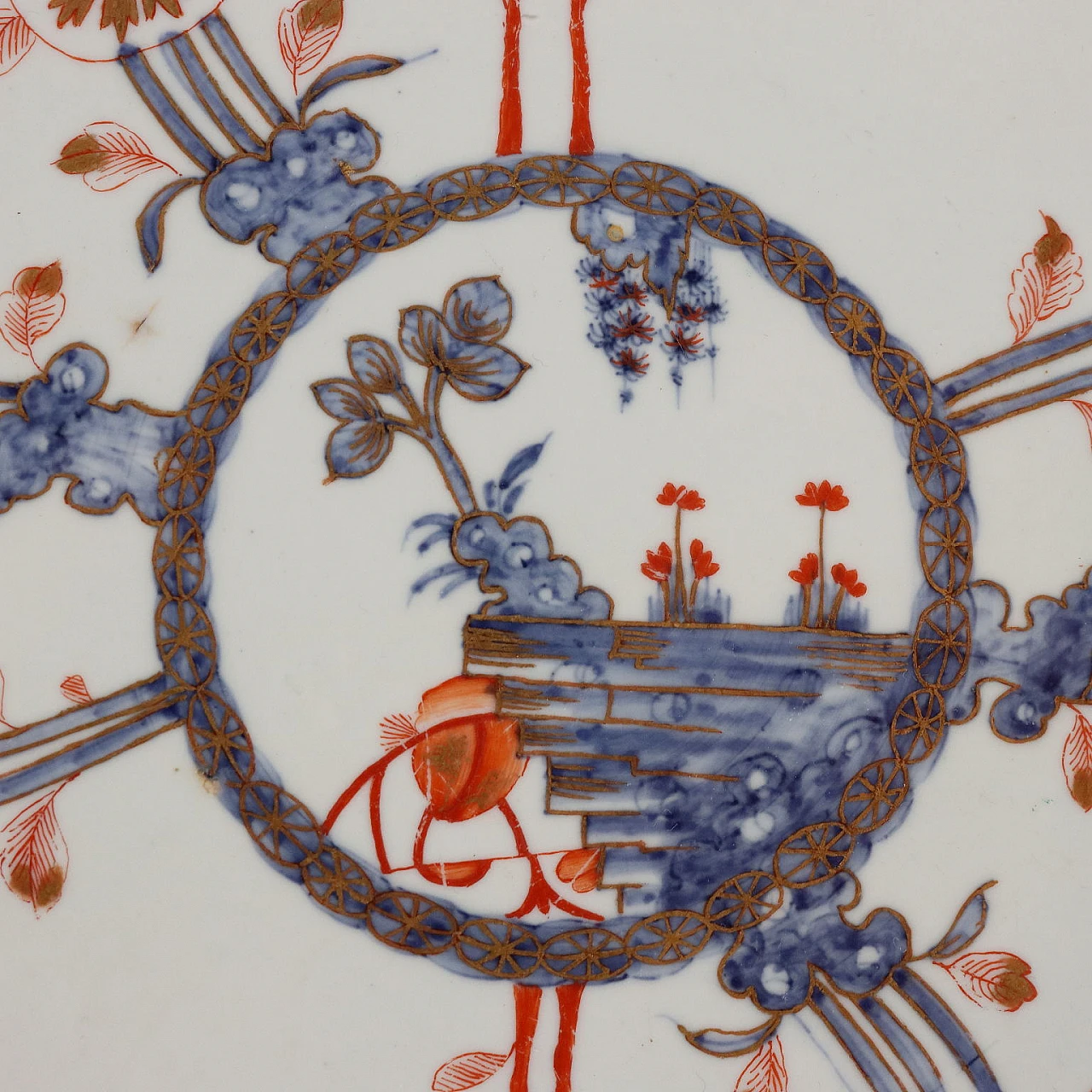 Pair of polychrome enamel porcelain plates & chinoiserie decoration 4