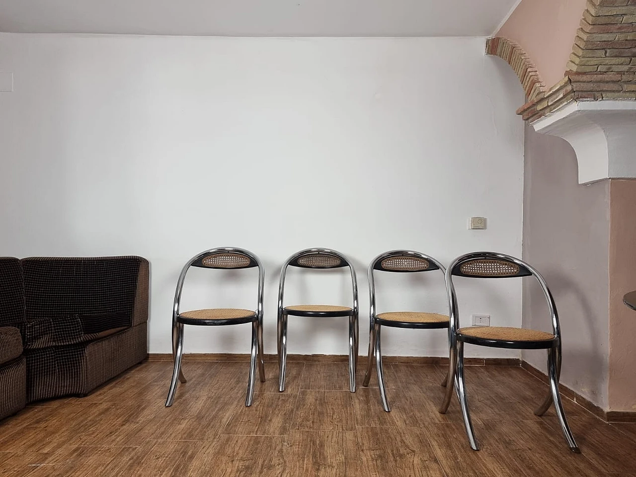 4 Chairs in chromed tubular metal with woven seats, 1980s 2