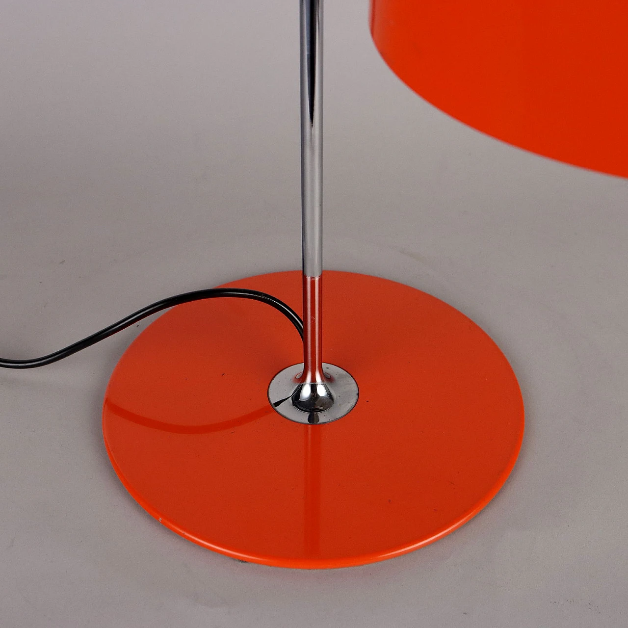 Red table lamp Coupé by Joe Colombo for Oluce, 1960s 6