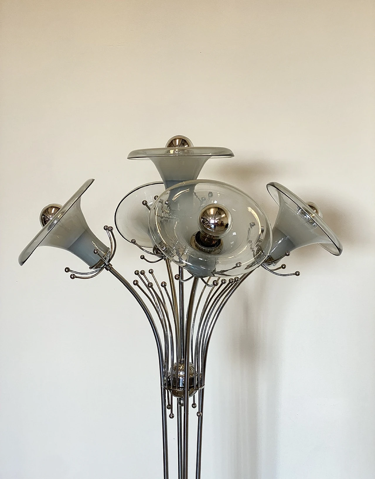 Lampada da terra in acciaio e vetro in stile Carlo Nason, anni '70 11