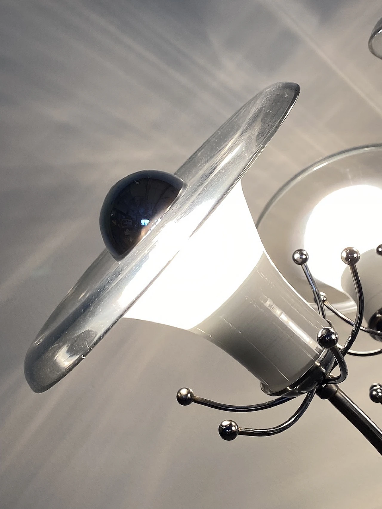 Lampada da terra in acciaio e vetro in stile Carlo Nason, anni '70 16