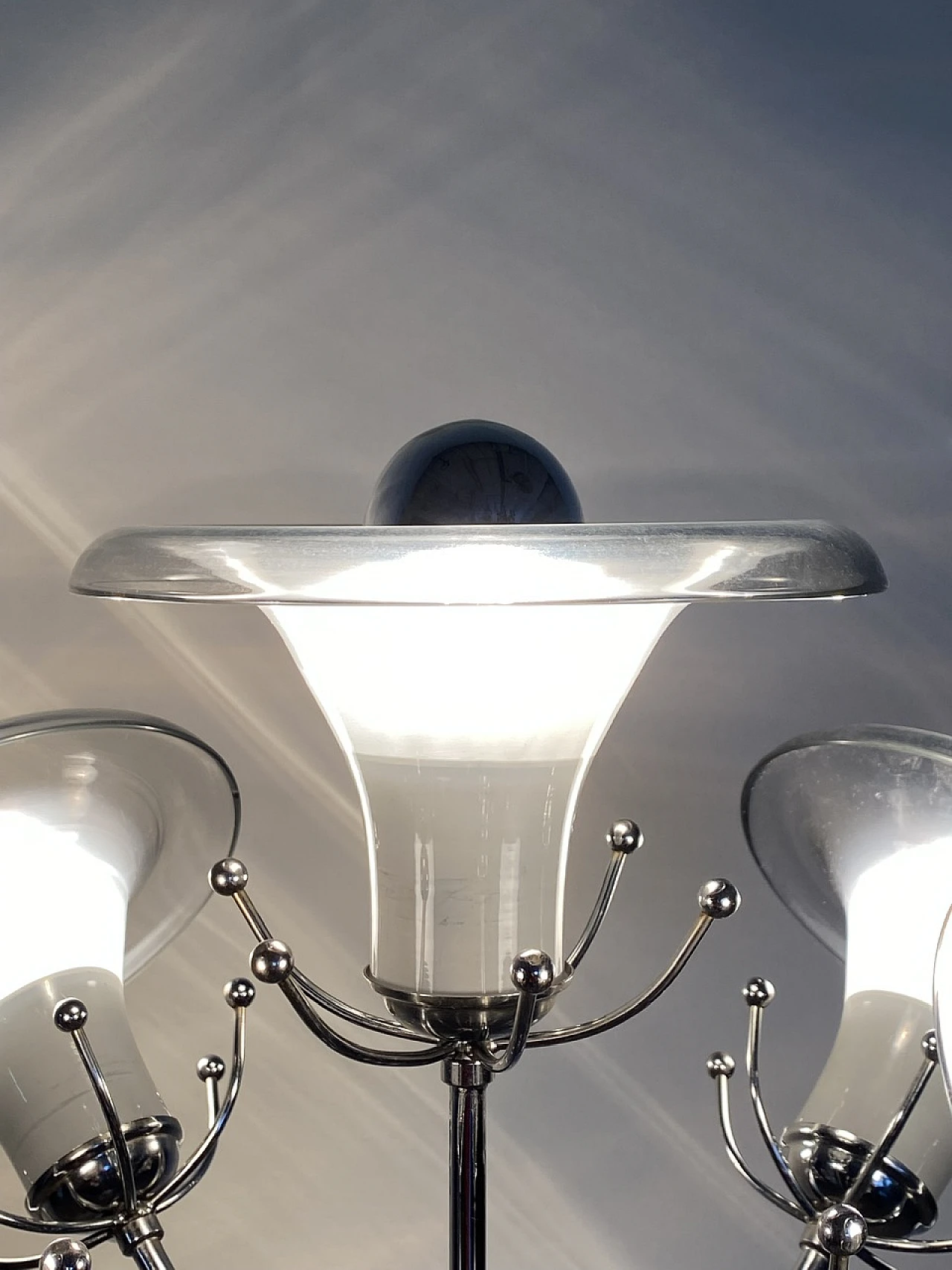 Lampada da terra in acciaio e vetro in stile Carlo Nason, anni '70 17