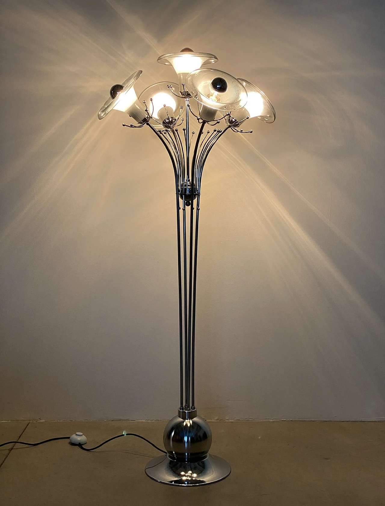Floor lamp in steel and glass in the style of Carlo Nason, 1970s 20