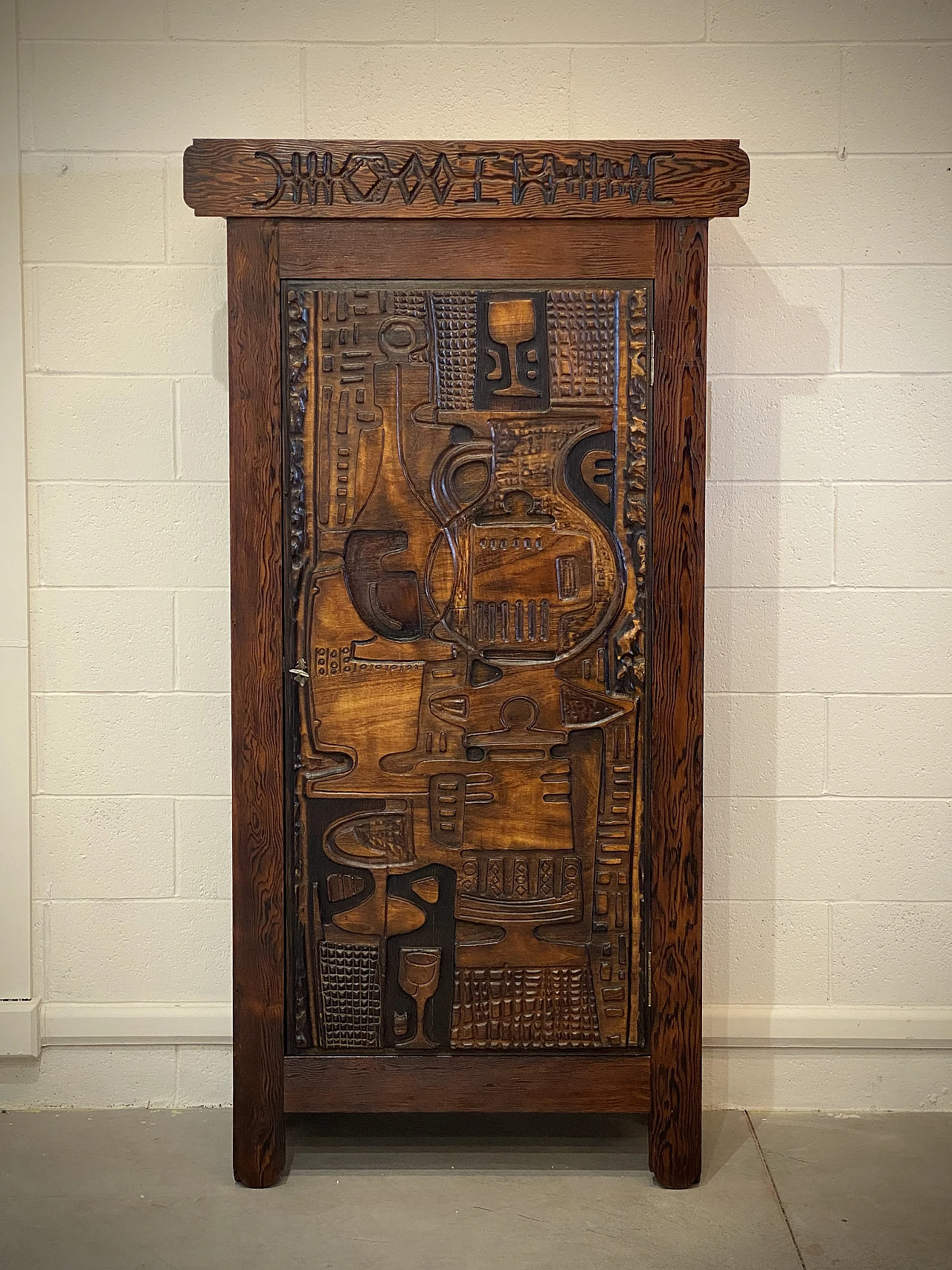 Pine wood bar cabinet carved in bas-relief by V. Cerrato, 1960s 1