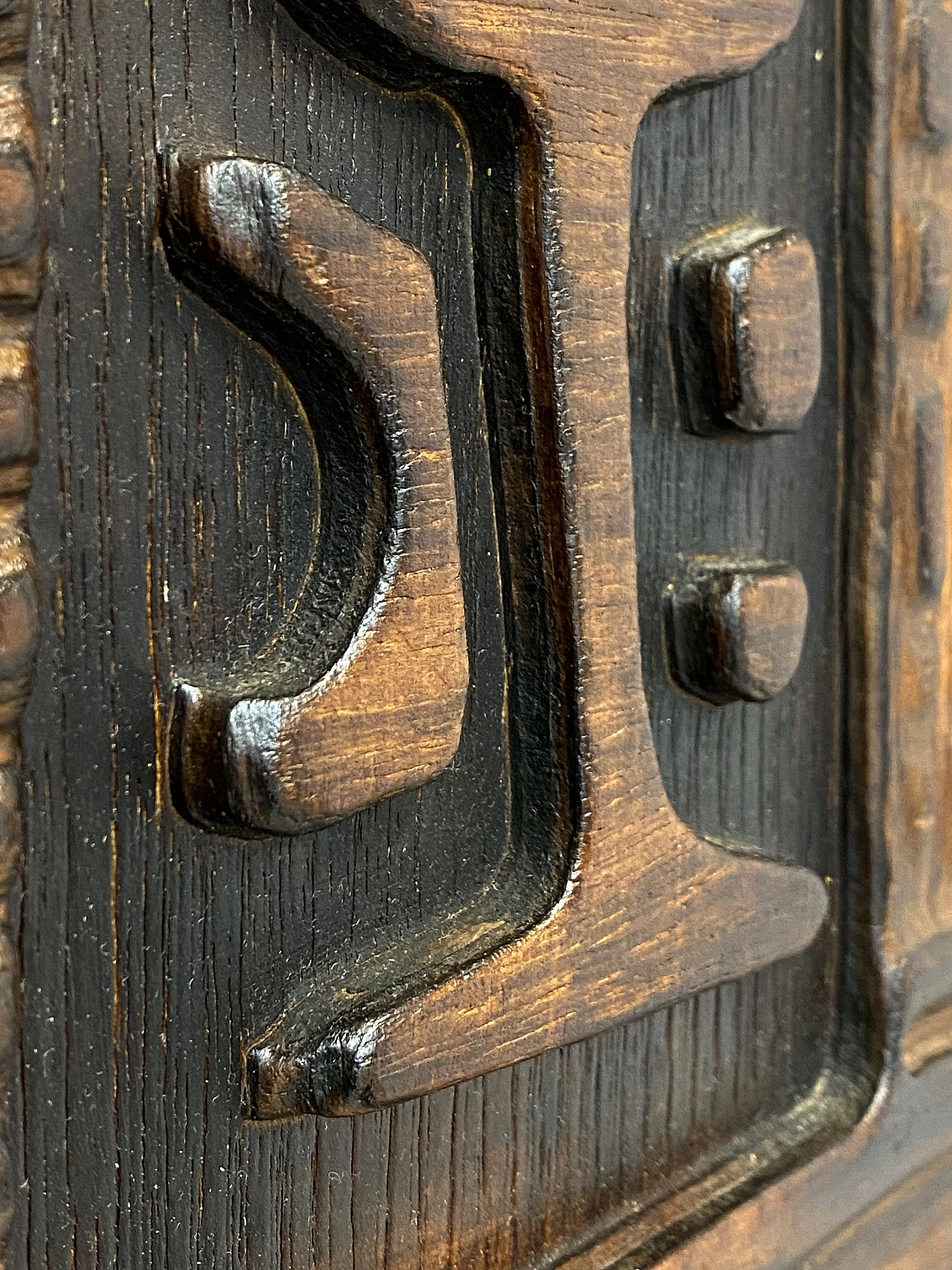 Pine wood bar cabinet carved in bas-relief by V. Cerrato, 1960s 10