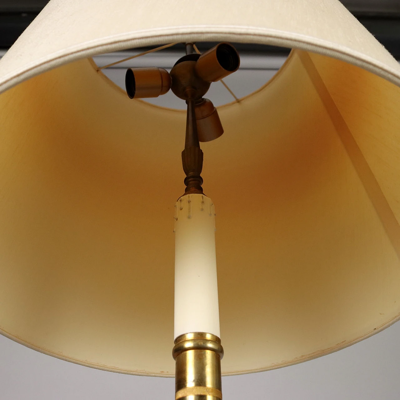 Floor lamp with brass stem and fabric lampshade, 19th century 4