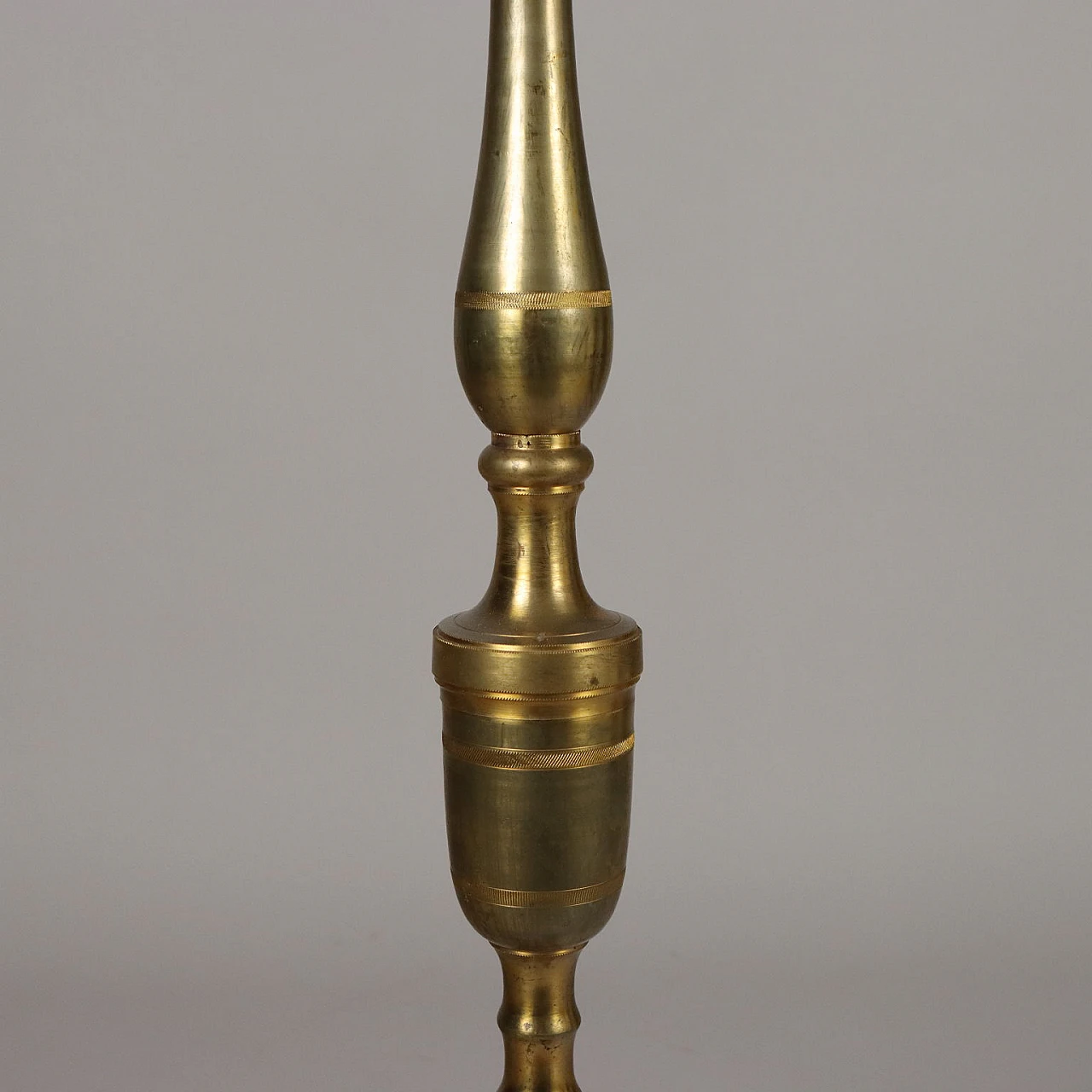 Floor lamp with brass stem and fabric lampshade, 19th century 6
