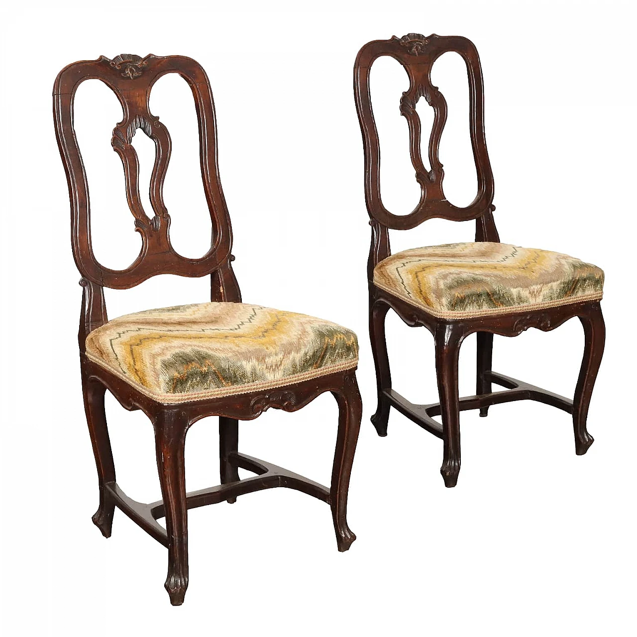 Pair of carved walnut chairs with padded seat, 18th century 1