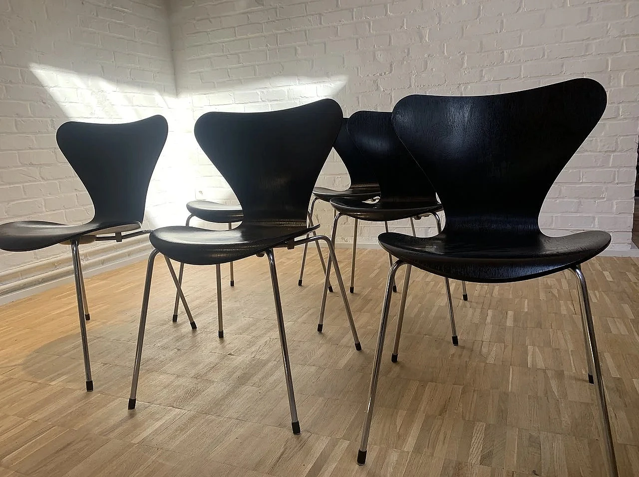4 Brown Butterfly 3107 chairs by Arne Jacobsen for Fritz Hansen, 1973 2