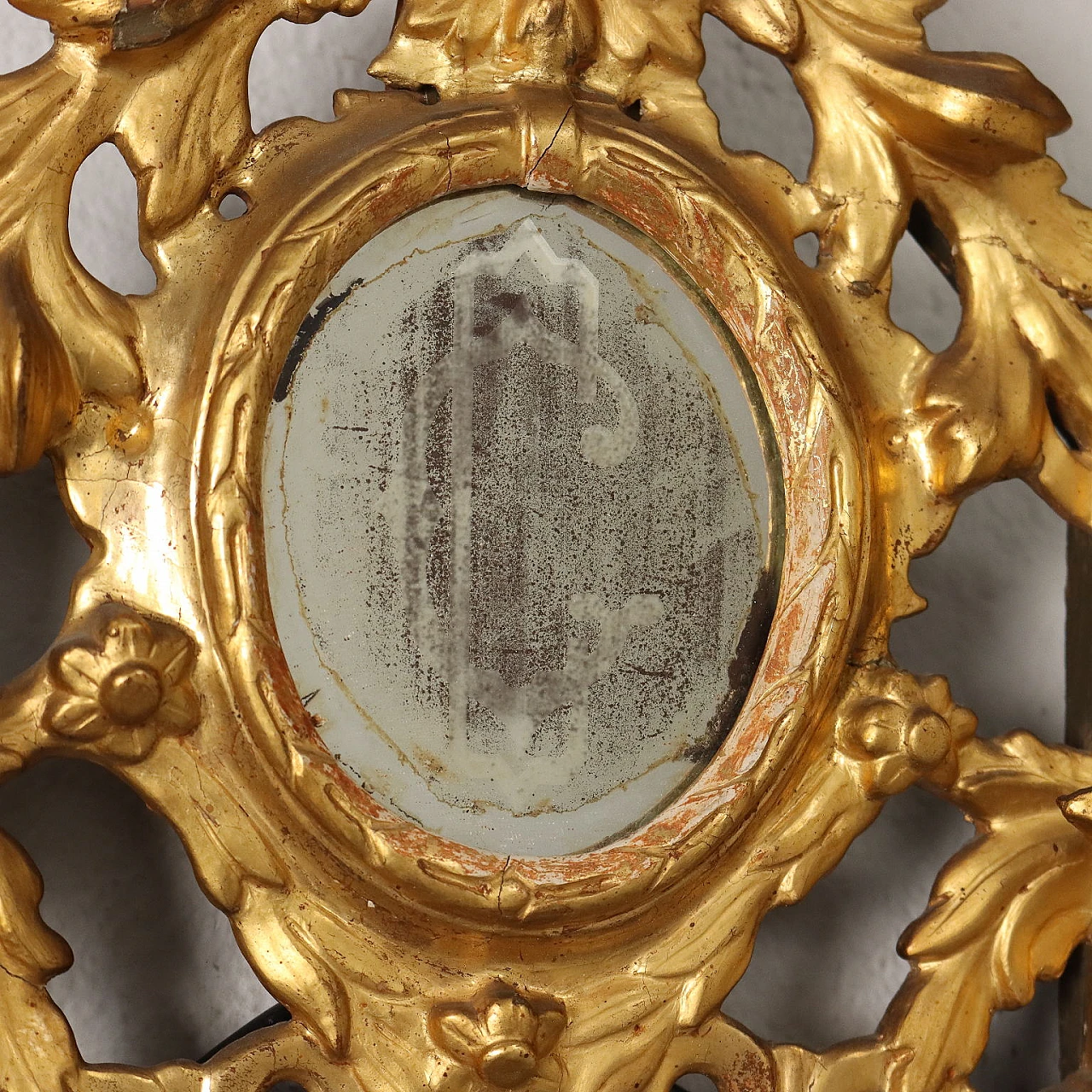 Wooden mirror with gilt leaf & floral carvings, 18th century 4