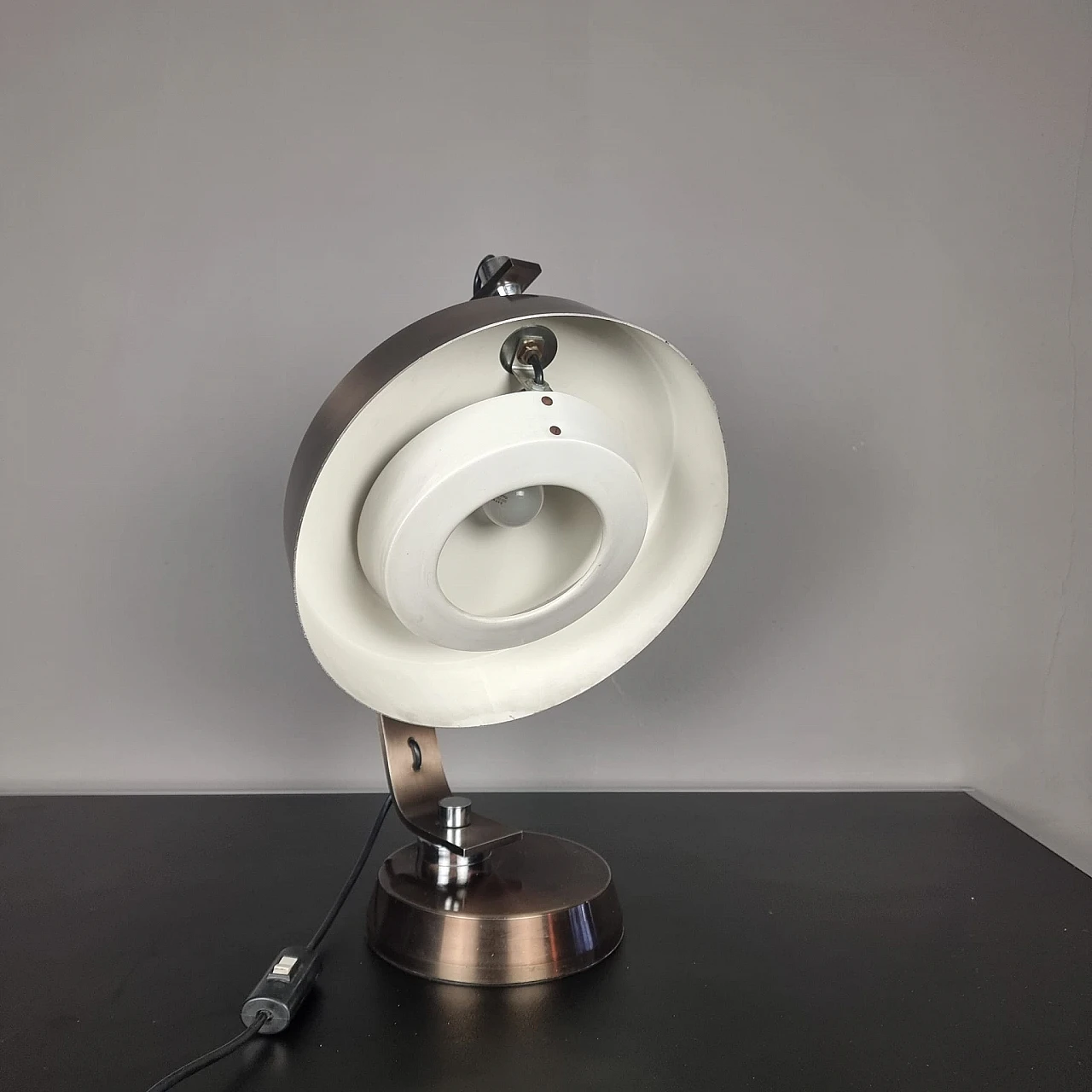 Table lamp in aluminum attributed to Arredoluce, 1970s 2
