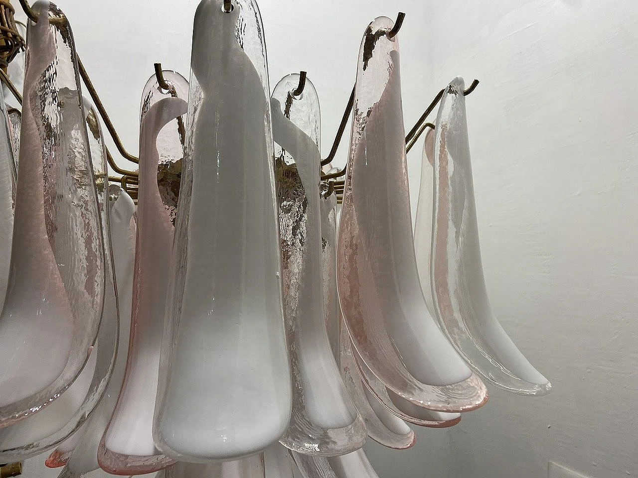 Pink and white Murano glass chandelier, 1970s 8