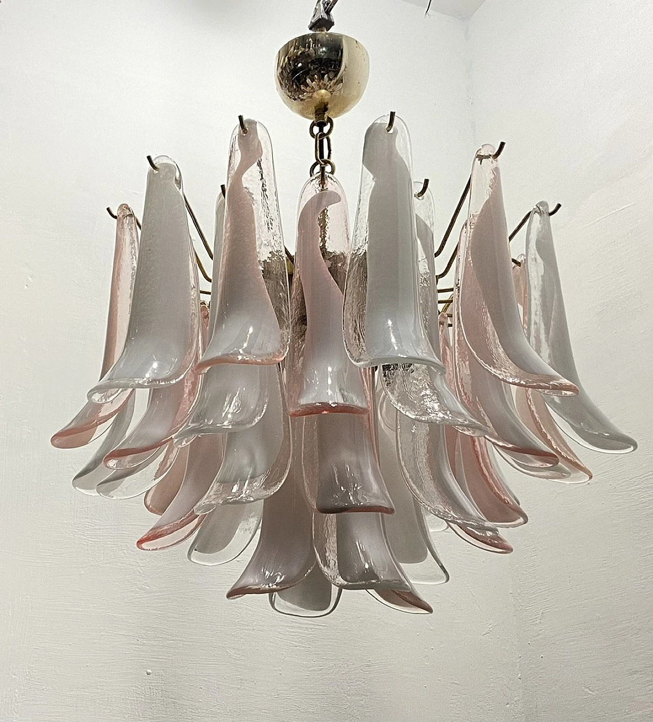 Pink and white Murano glass chandelier, 1970s 11