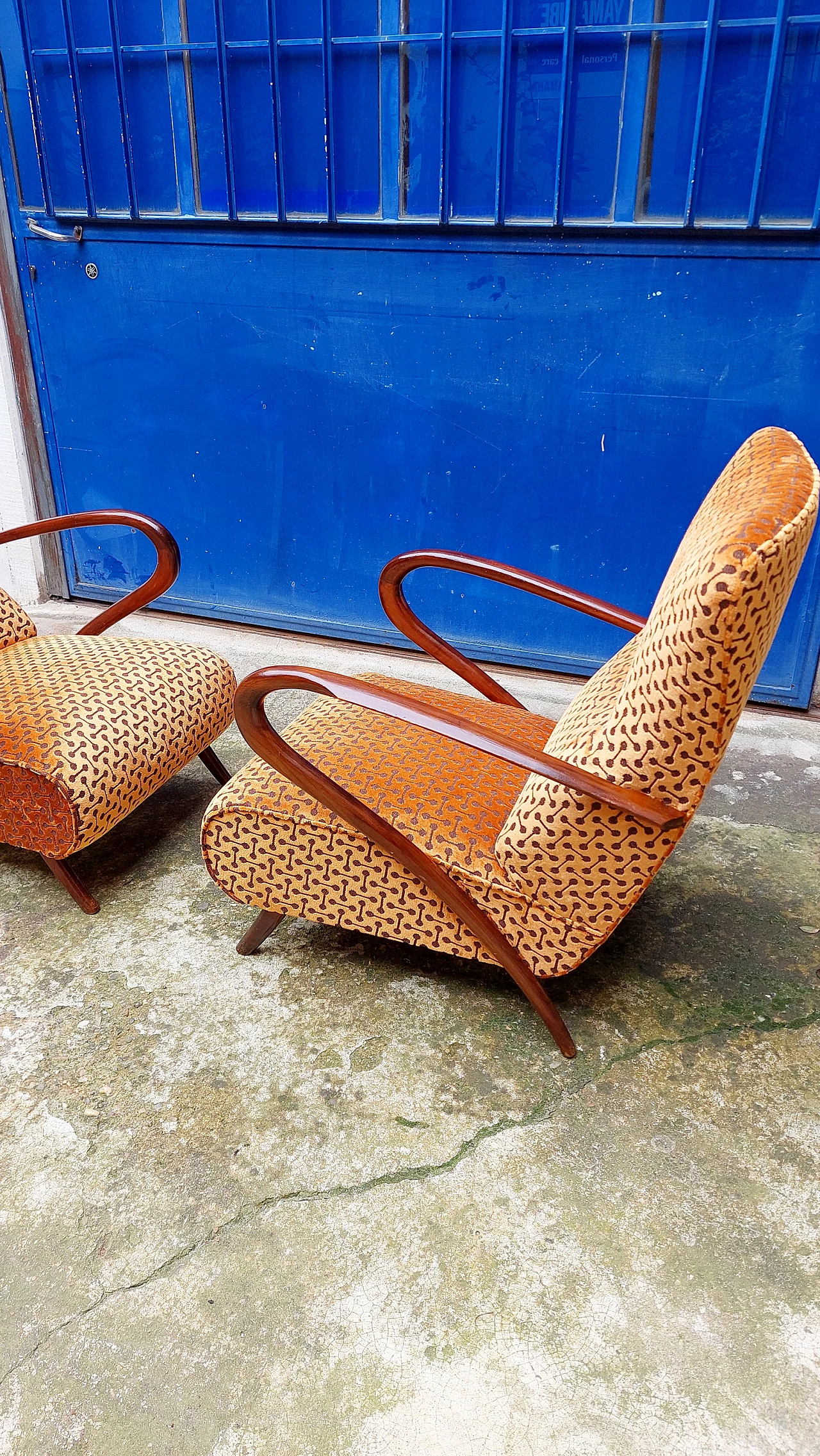 Pair of Art Deco armchairs in bent beech and velvet, 1940s 9