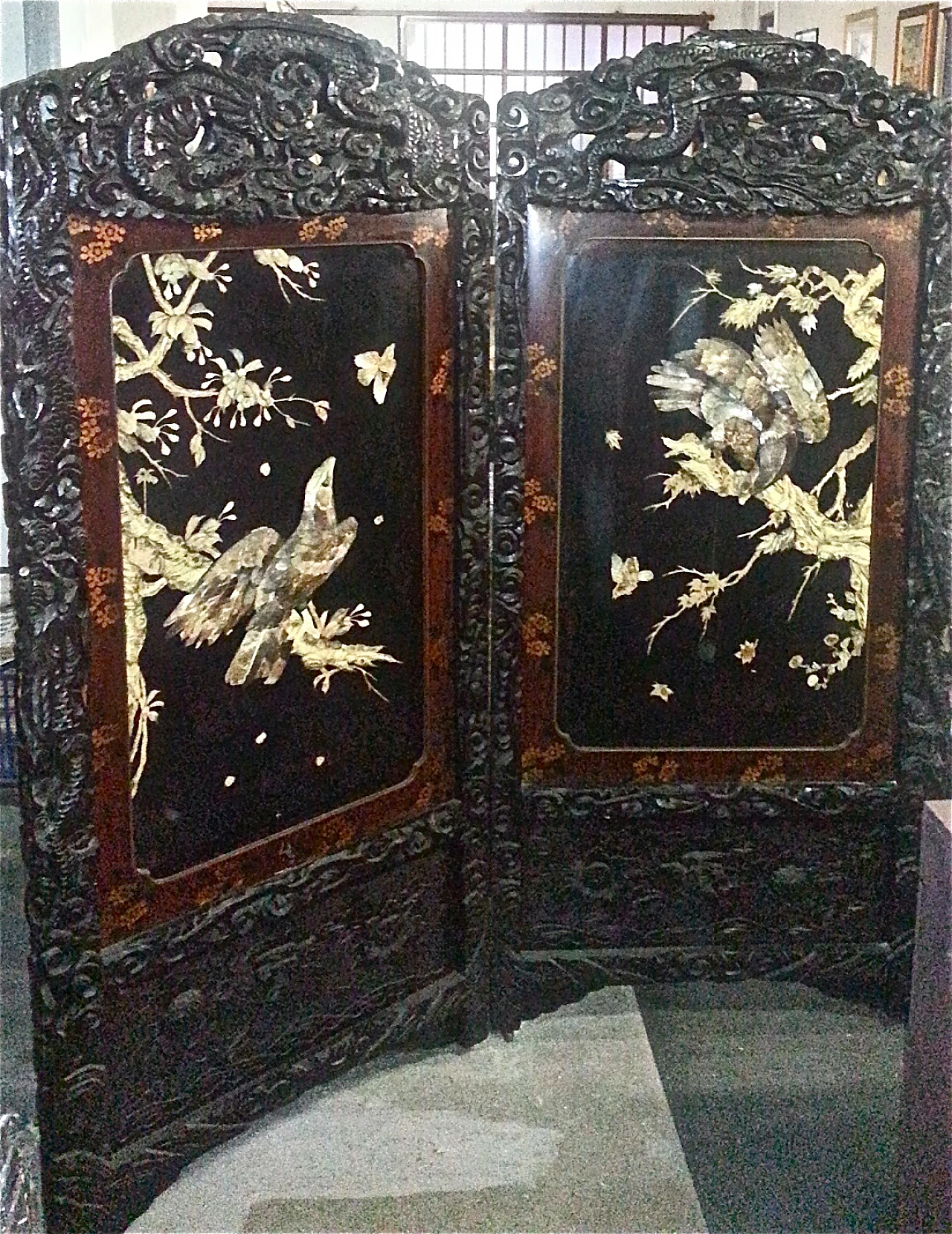 Chinese lacquer, carved wood and mother-of-pearl screen, 19th century 1