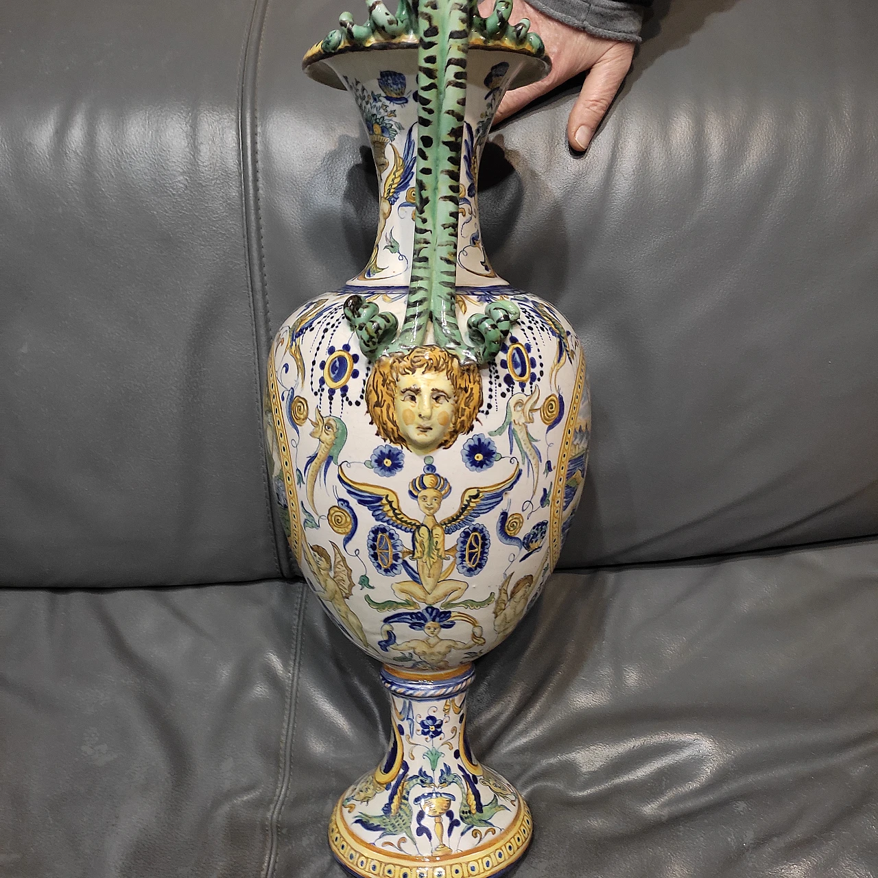 Vaso in ceramica A Grottesche con motivi fogliacei, '800 3