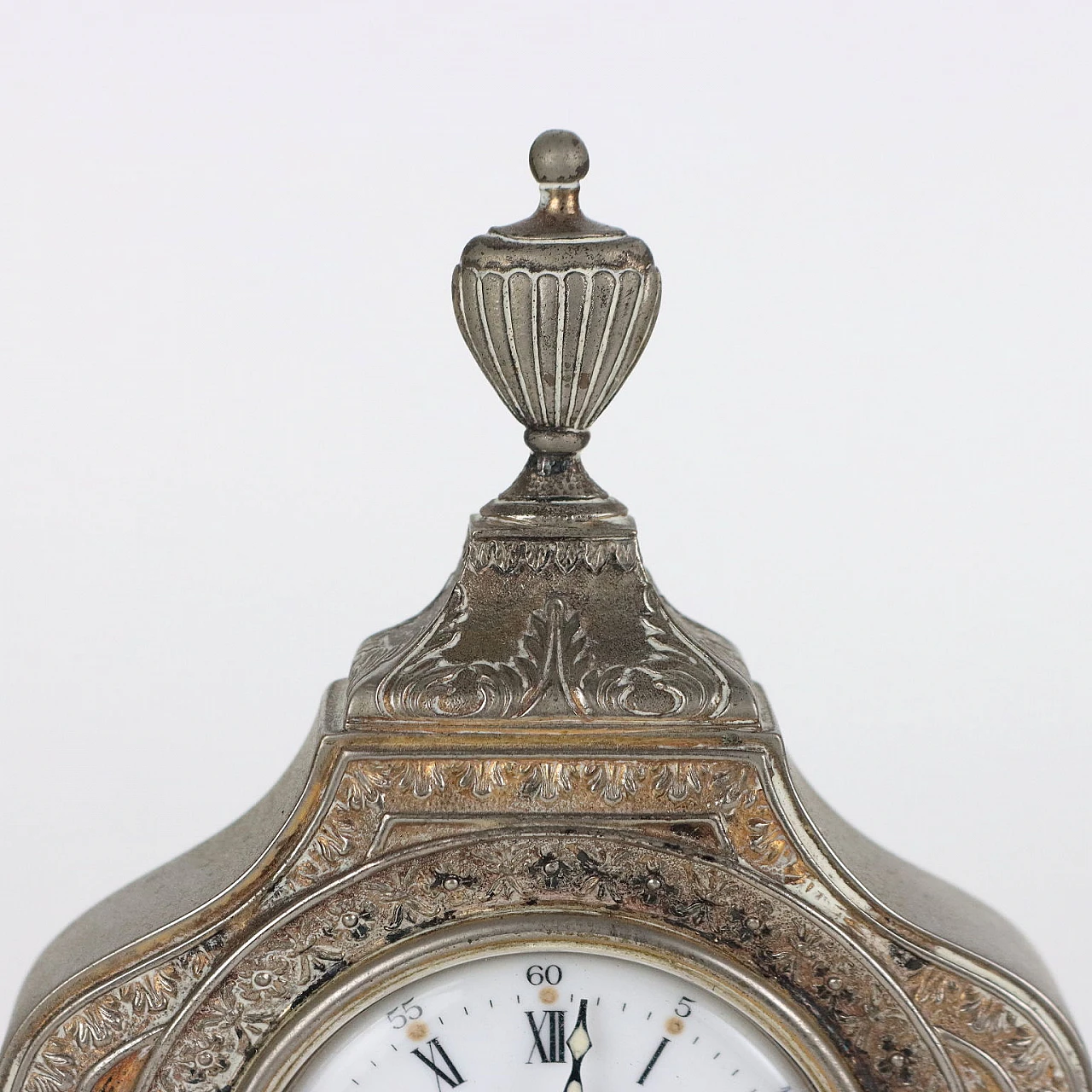 Sveglia Swiza in argento cesellato, anni '50 3