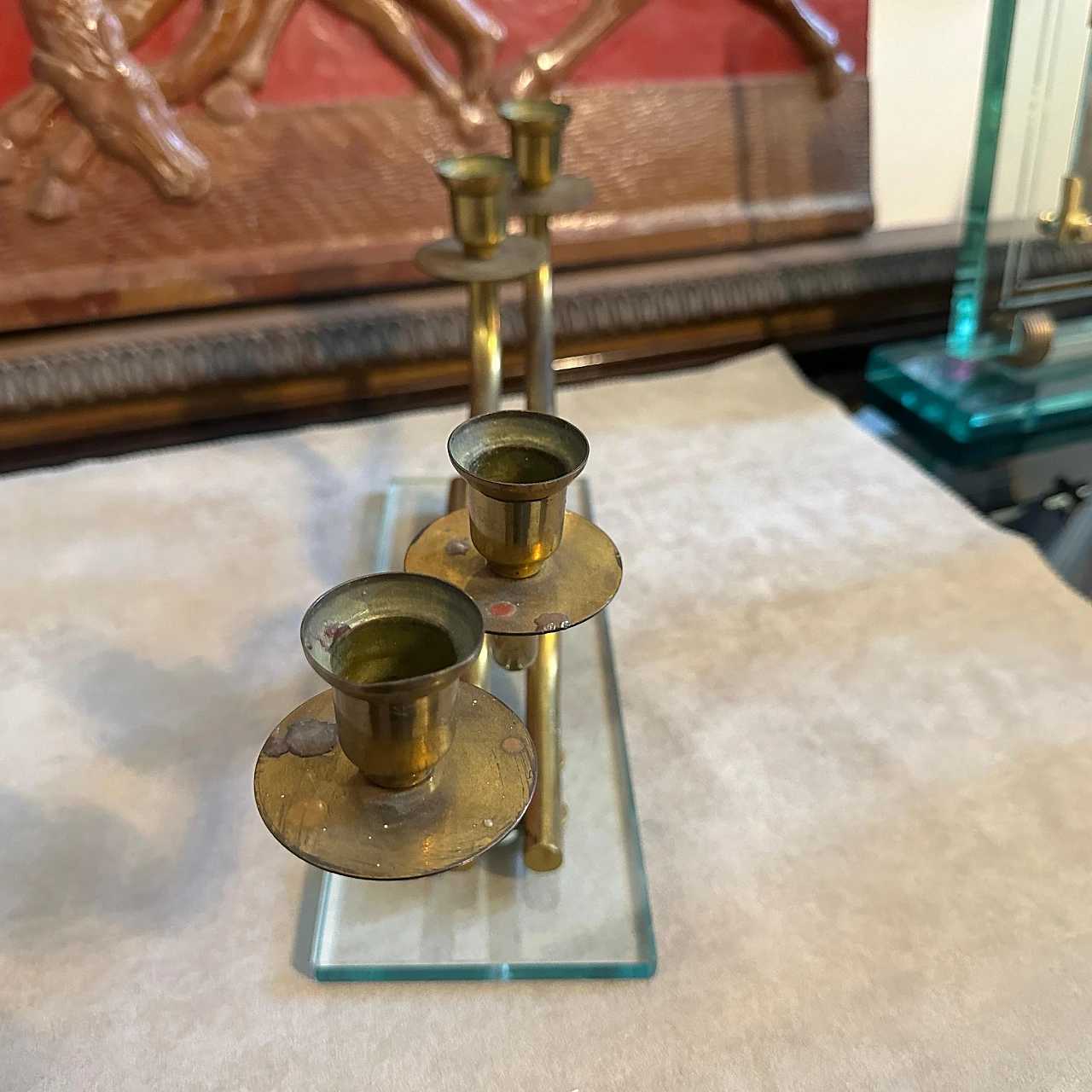 Candelabro in ottone e vetro verde Nilo, anni '50 9