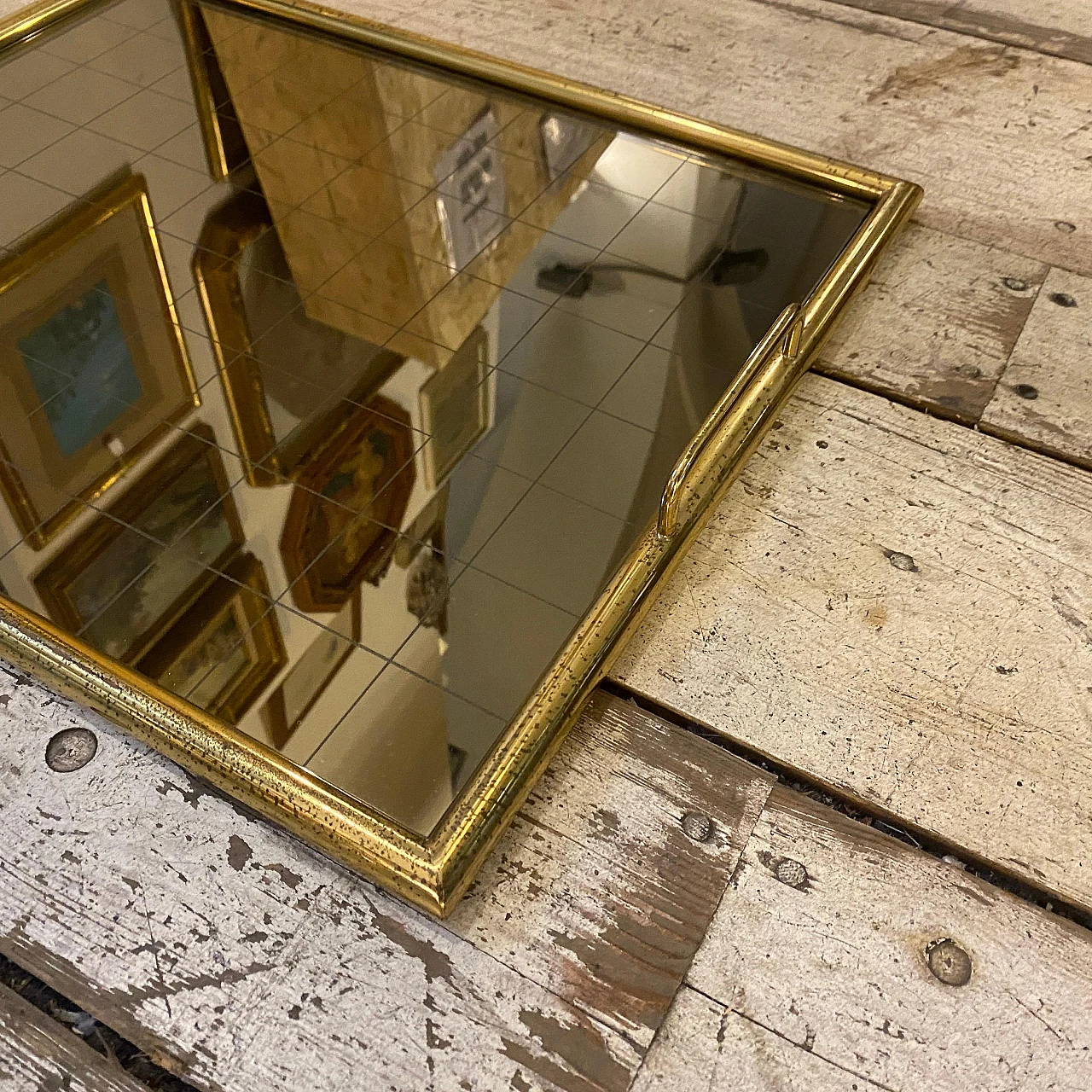 Vassoio in ottone e vetro fumé nello stile di Tommaso Barbi, anni '70 3