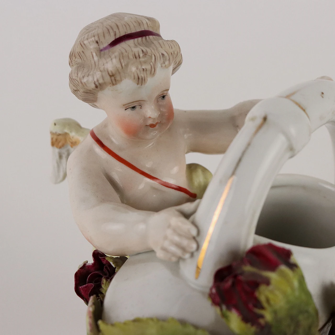 Putto with watering can in Sitzendorf Porcelain, 19th century 3