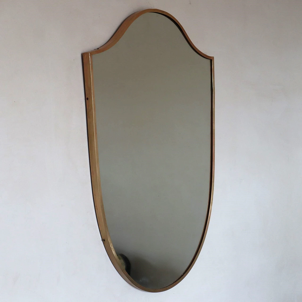 Shield-shaped mirror with brass frame, 1960s 3