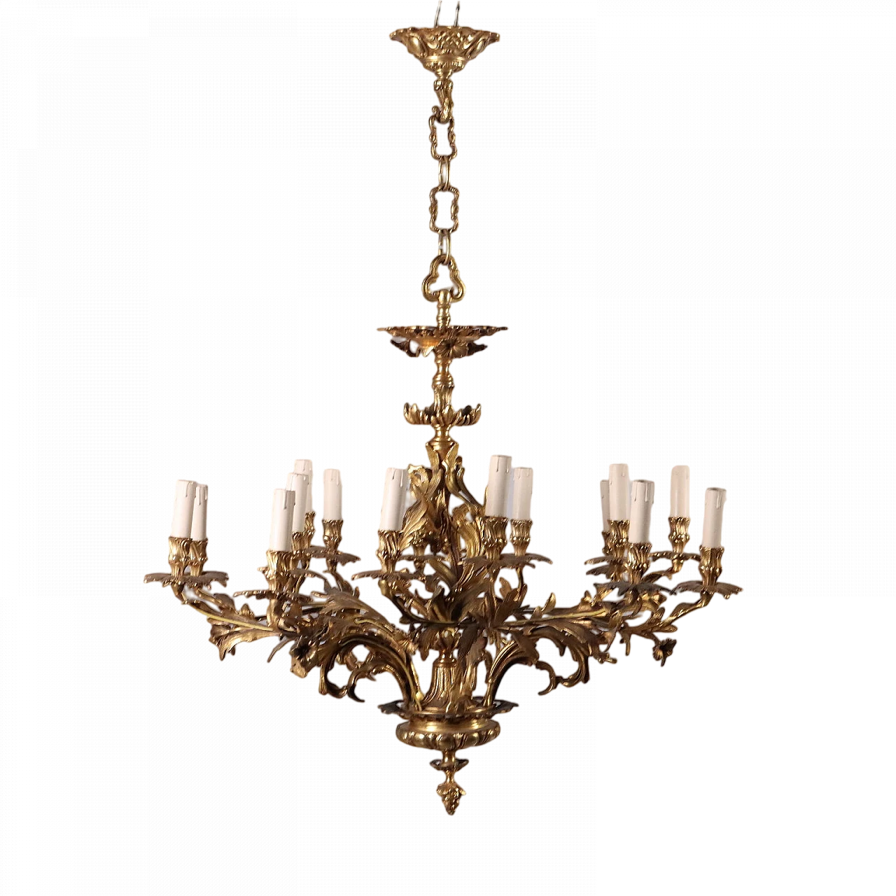 Gilded bronze 15-light chandelier with leaf elements 11