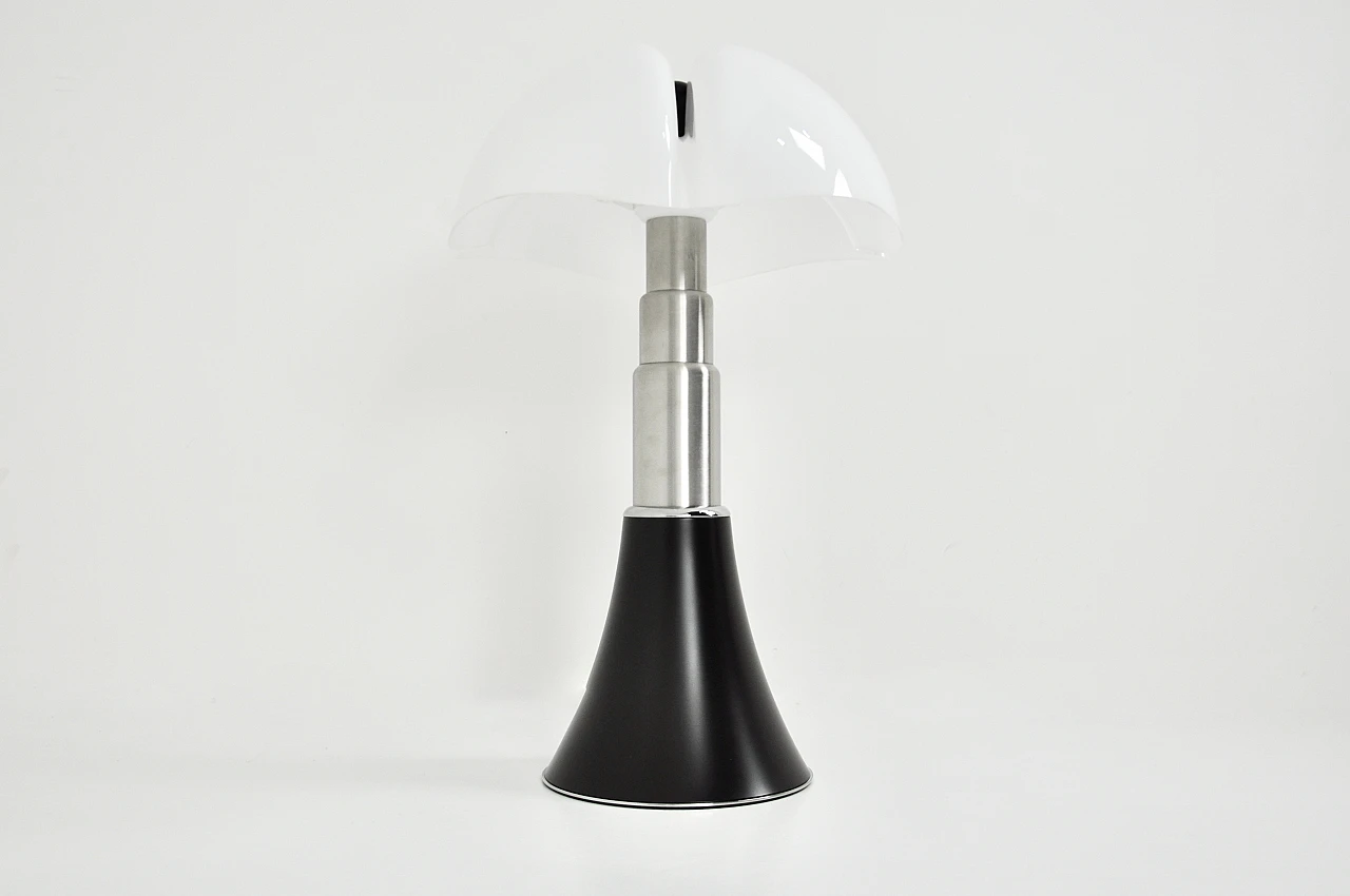 Black Pipistrello table lamp by Gae Aulenti for Martinelli Luce, 1980s 3