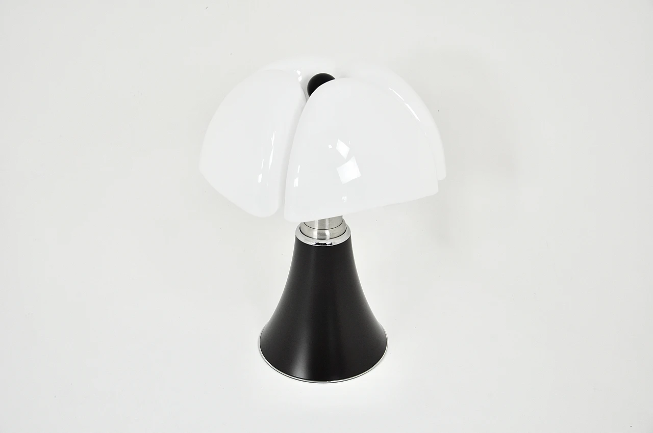 Black Pipistrello table lamp by Gae Aulenti for Martinelli Luce, 1980s 5