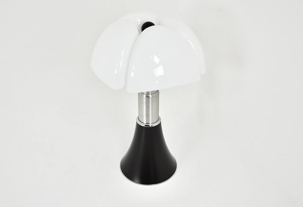 Black Pipistrello table lamp by Gae Aulenti for Martinelli Luce, 1980s 7