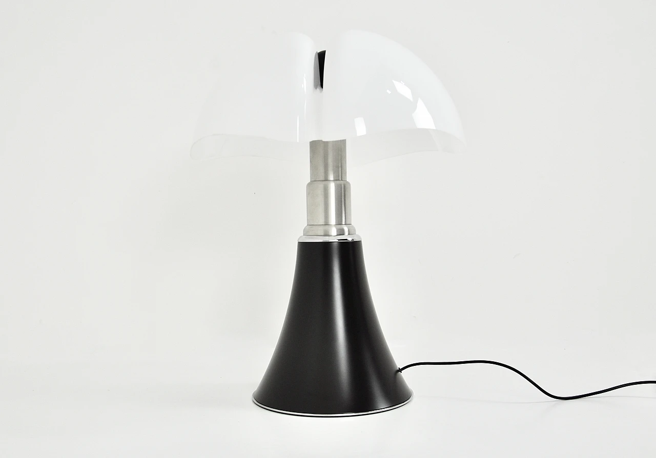 Black Pipistrello table lamp by Gae Aulenti for Martinelli Luce, 1980s 10