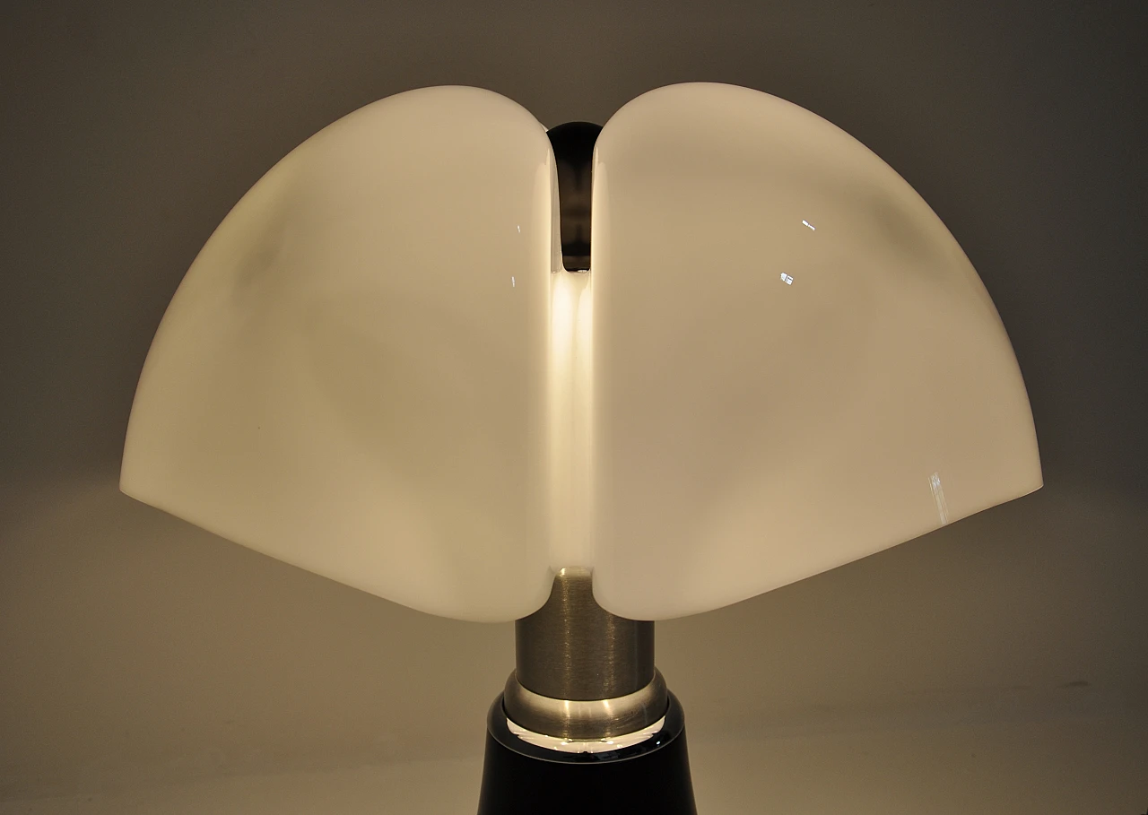 Black Pipistrello table lamp by Gae Aulenti for Martinelli Luce, 1980s 14