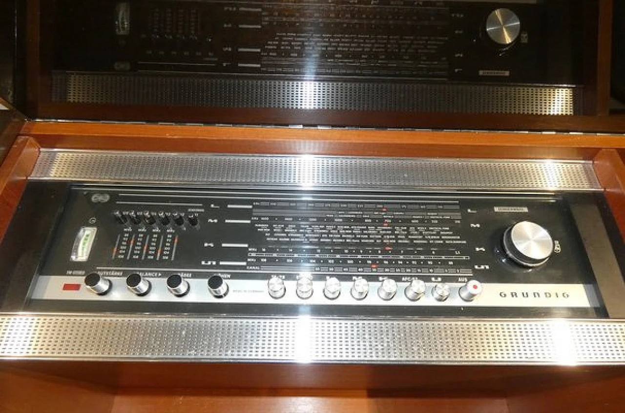 Rossini 2 Alltransistor radio cabinet with turntable by Grundig, 1968 10