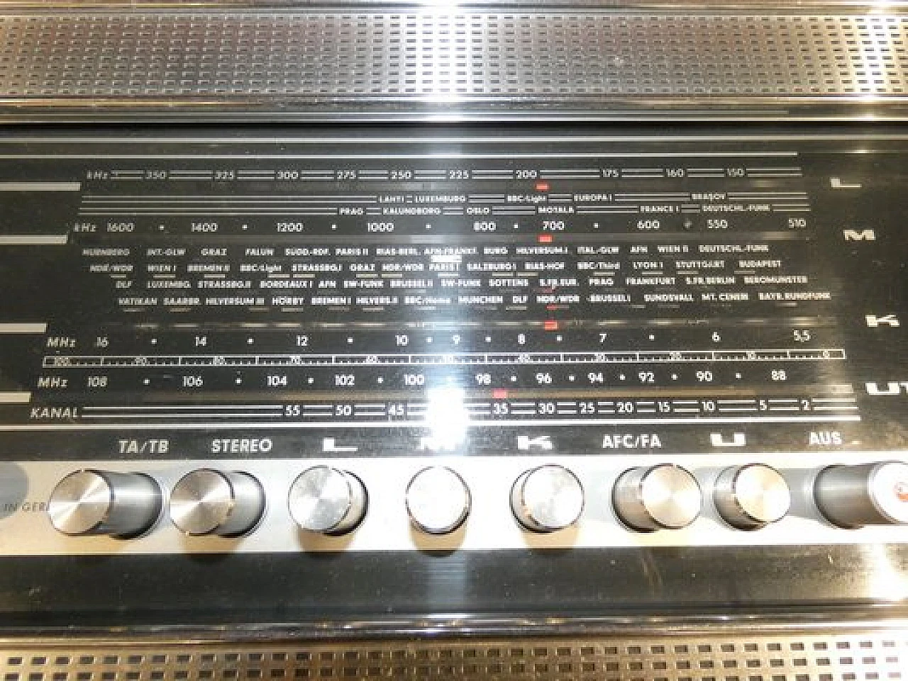 Rossini 2 Alltransistor radio cabinet with turntable by Grundig, 1968 12