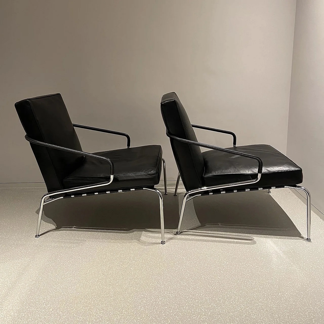 Pair of Berman leather armchairs by Rodolfo Dordoni for Minotti 2