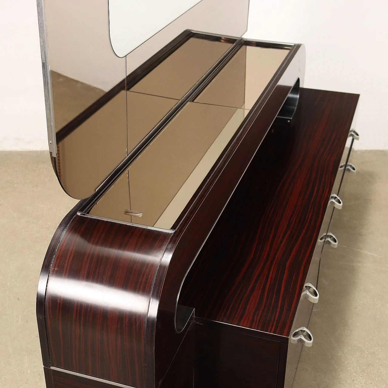 Dresser in exotic wood veneer with mirror, 1970s 3
