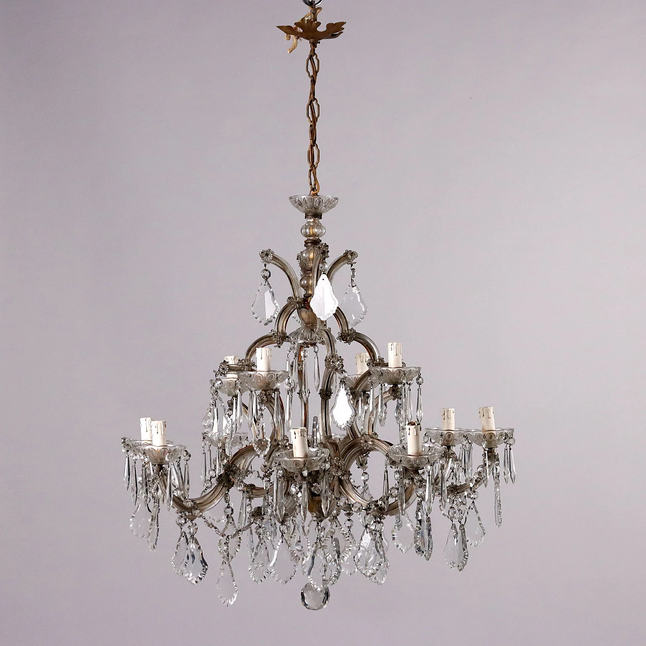 12-Light chandelier with with glass tip, necklaces and pendants 1