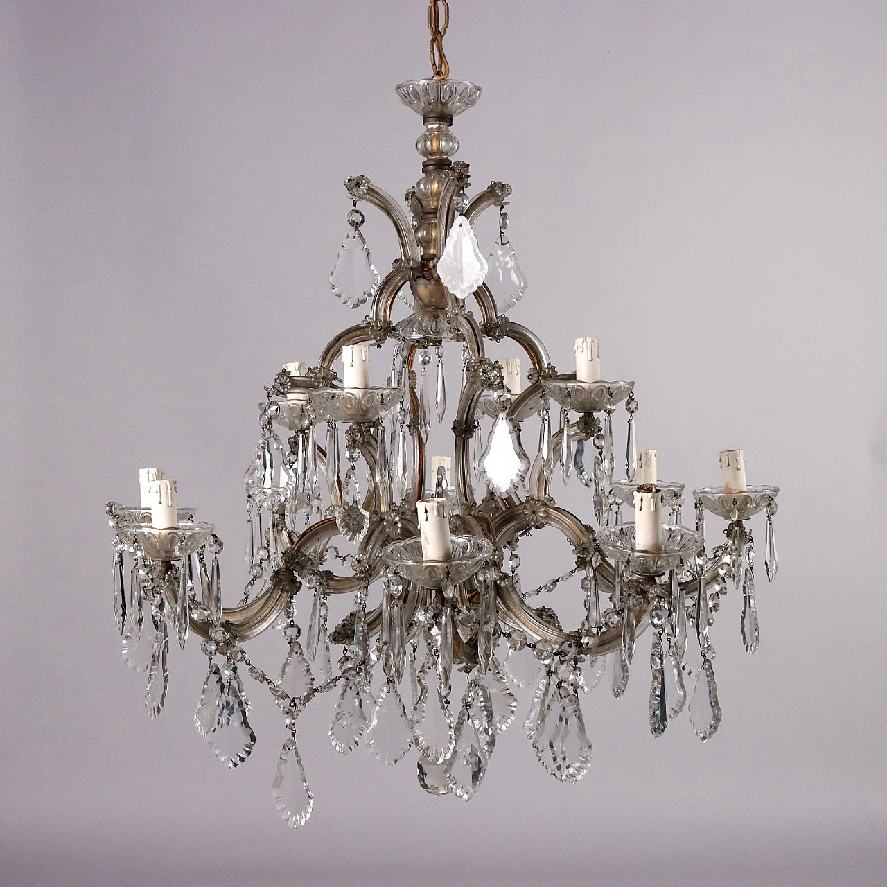12-Light chandelier with with glass tip, necklaces and pendants 3