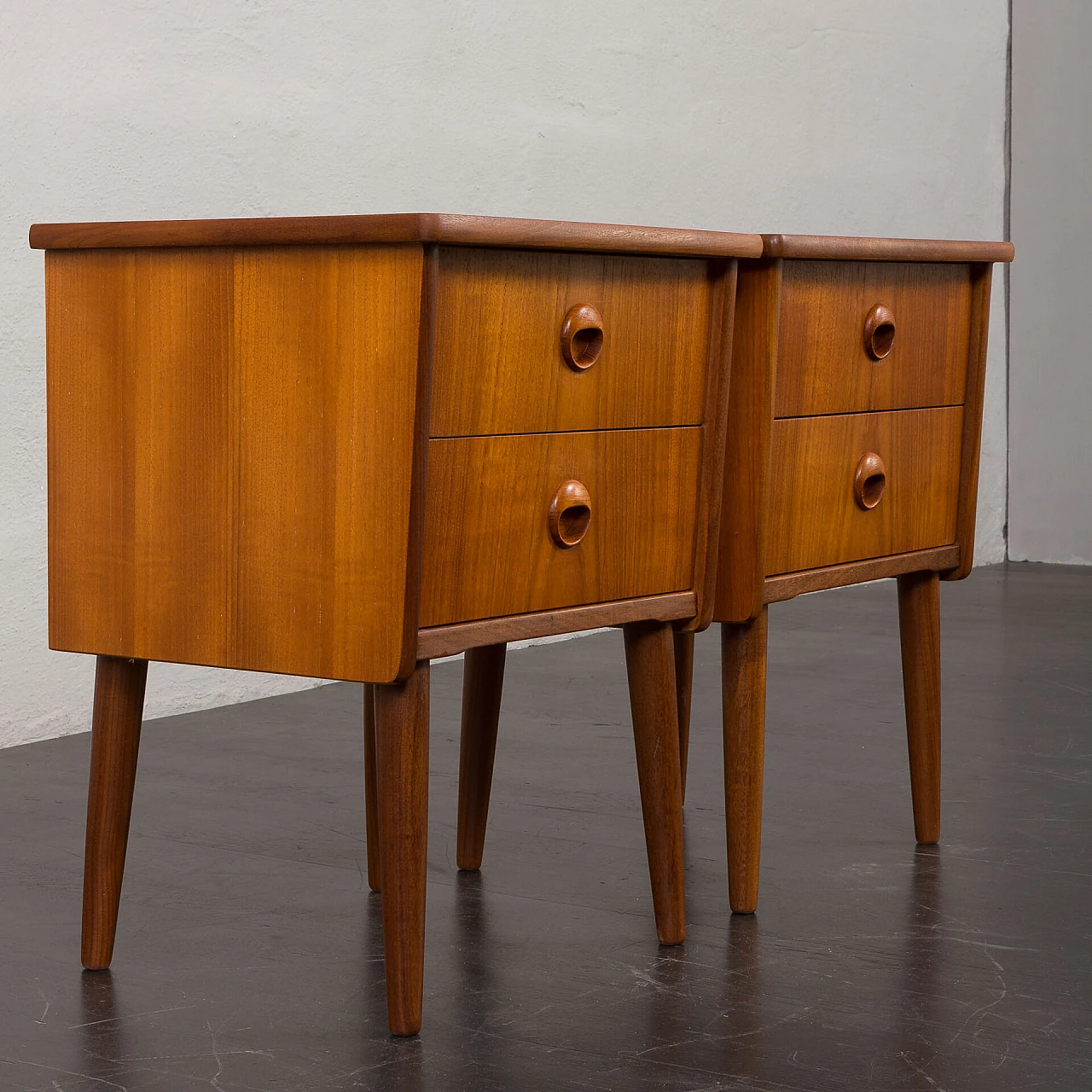 Coppia di comodini in teak nello stile di John Texmon, anni '60 10