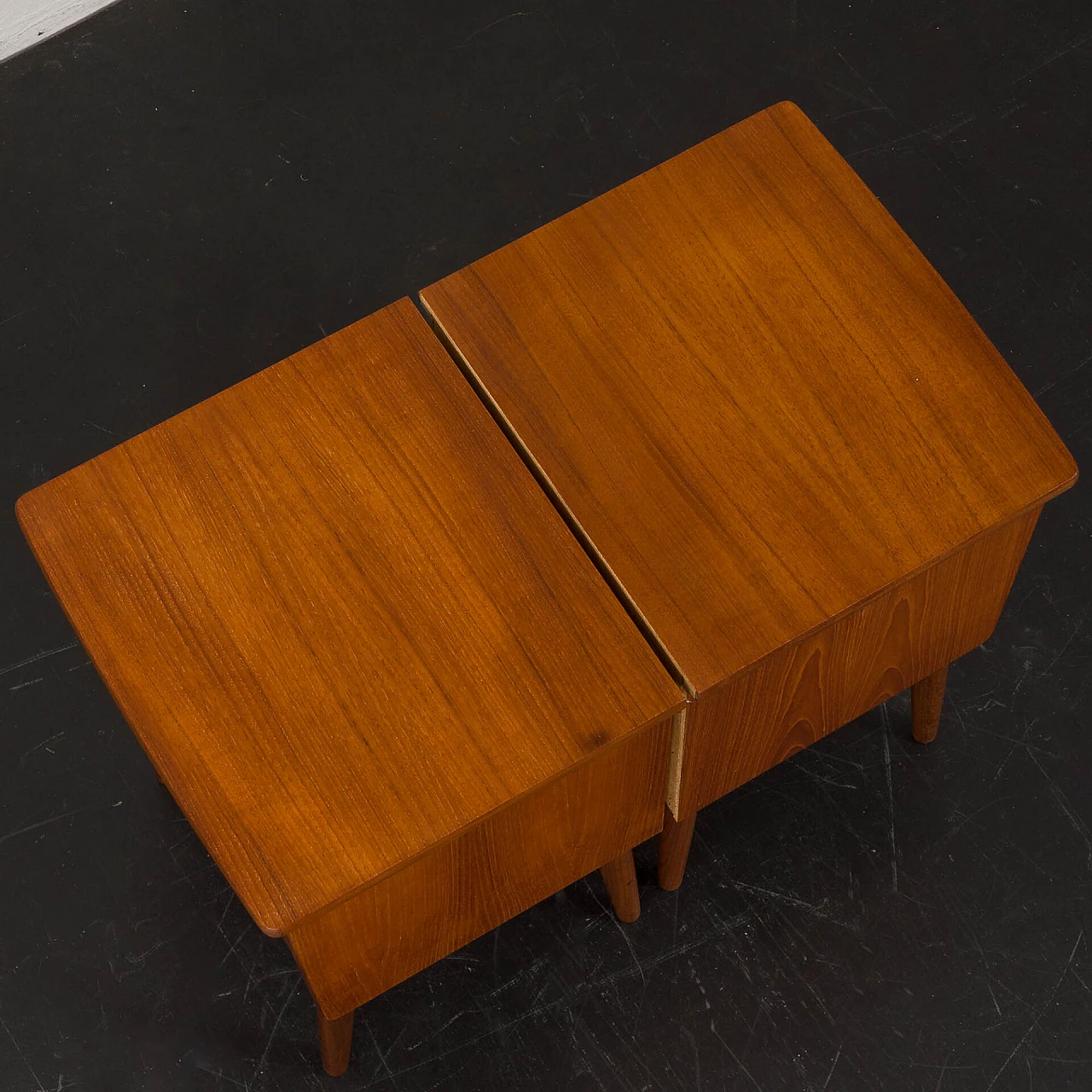 Coppia di comodini in teak nello stile di John Texmon, anni '60 14