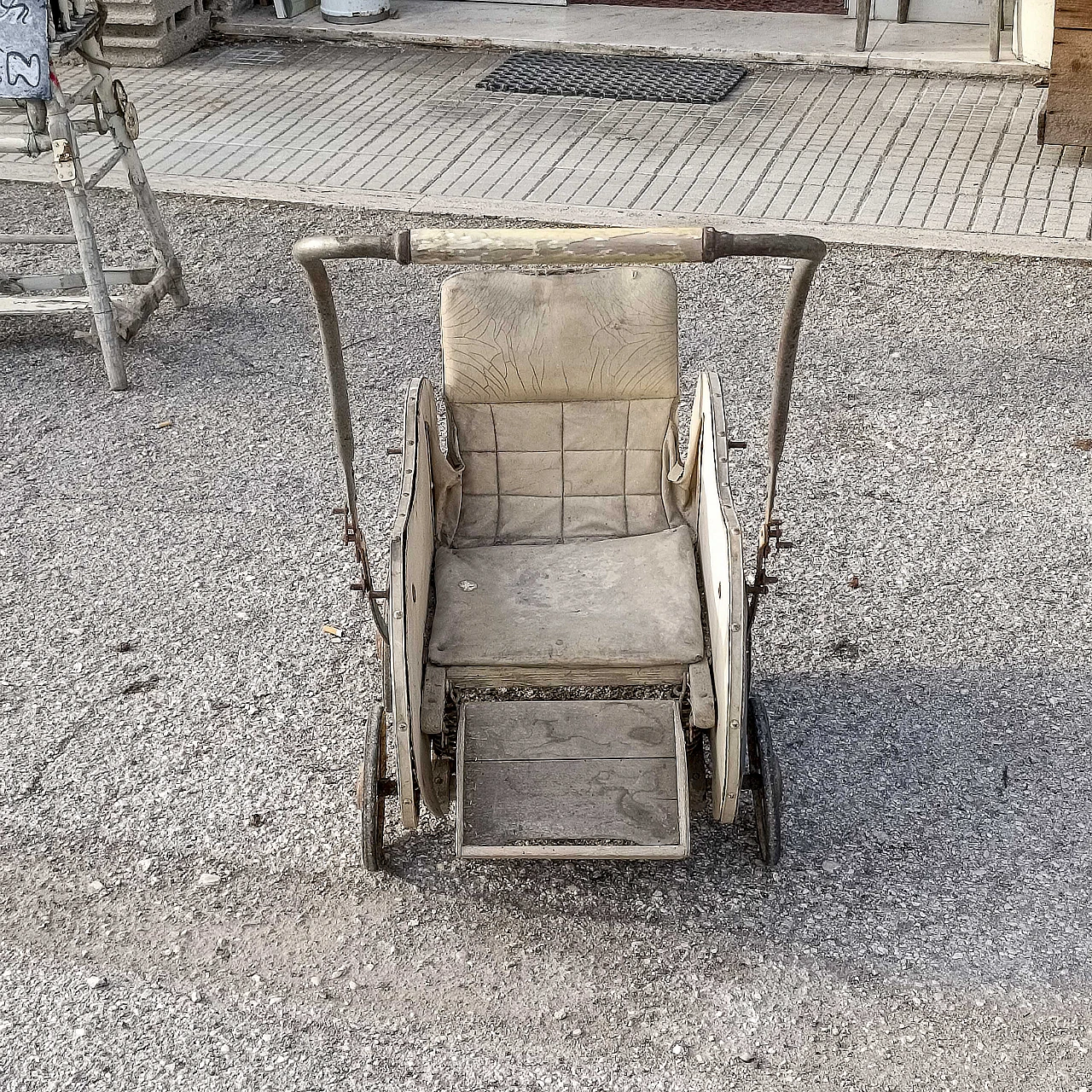 Carrozzina Phonix in legno e metallo, anni '50 9