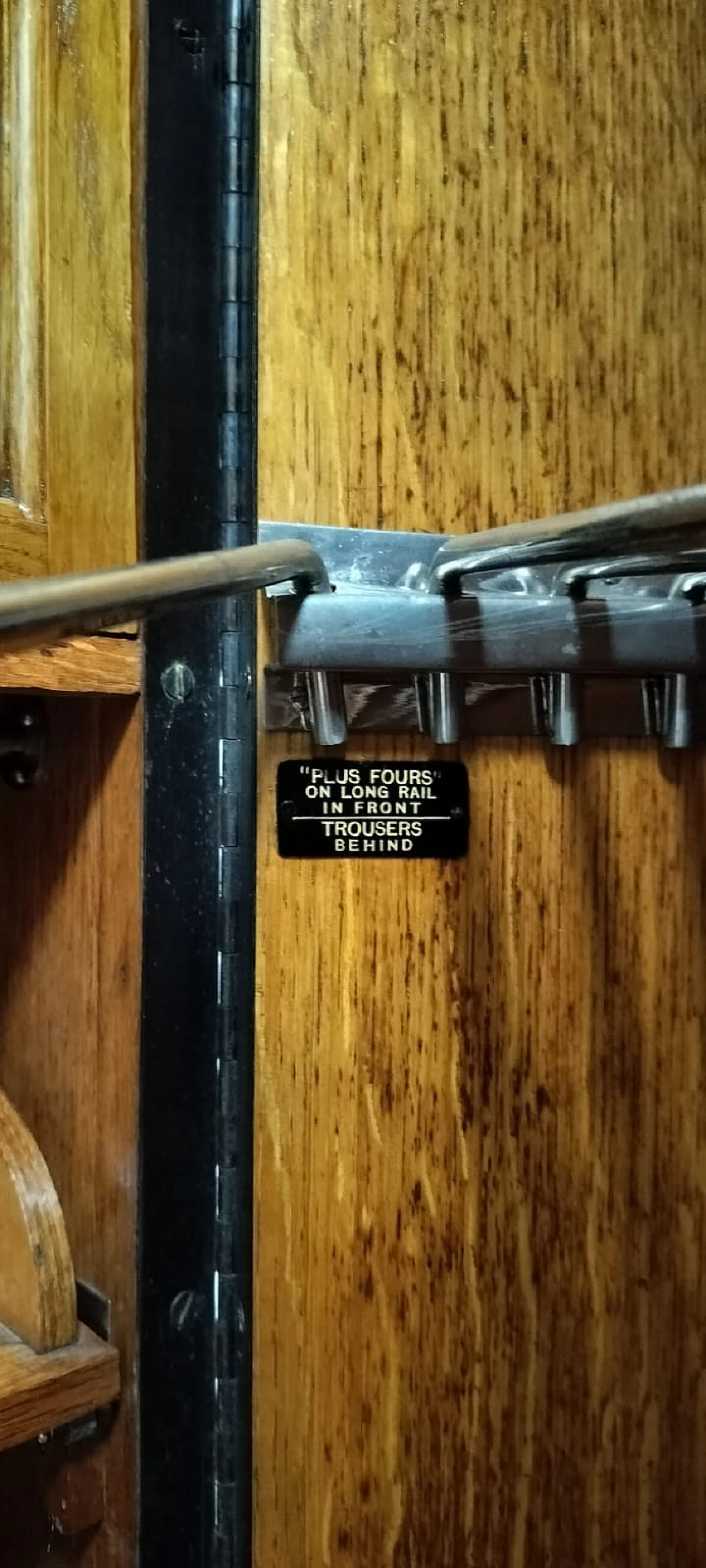 Armadio in rovere massello di Compactom, inizio '900 6