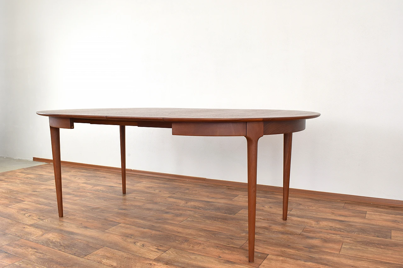 Danish round extendable teak table, 1960s 6
